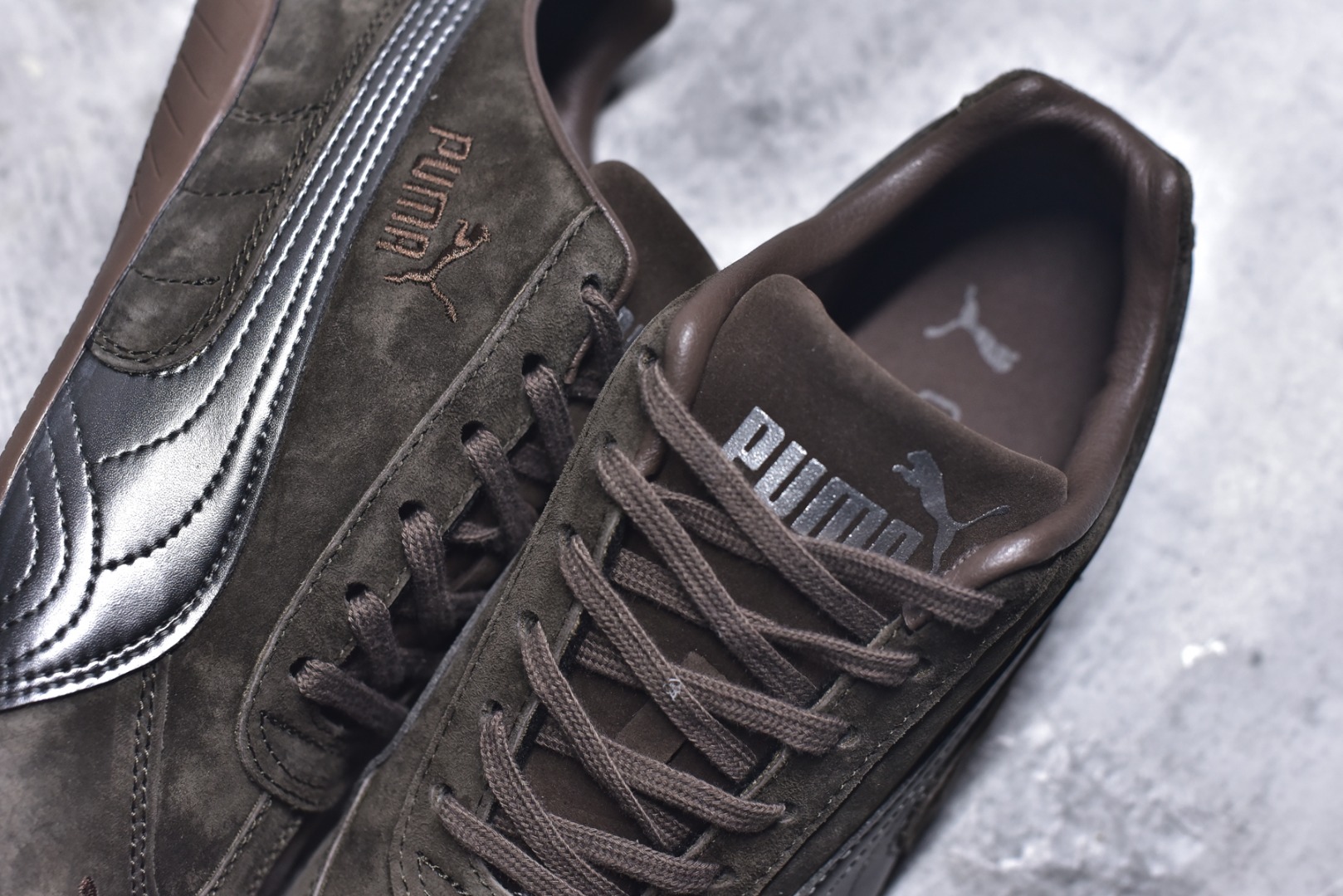 图片[9]-#Puma Speedcet OG 彪马低帮复古运动休闲赛车跑鞋 以趣味十足又前卫复古的设计引领潮流，将赛道精神融入街头时尚，开启前卫竞速之旅。融入经典配色，主打前卫复古风。鞋款的鞋侧以复古的流线造型，缀以经典Logo，巧妙吸睛；麂皮+网眼融合舒适鞋面，赋予了独特的个性美学，演绎赛车的无尽能量。 货号：408198-01 尺码：35.5-45-选品中心