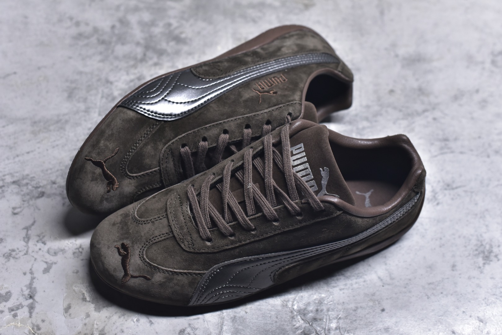 图片[7]-#Puma Speedcet OG 彪马低帮复古运动休闲赛车跑鞋 以趣味十足又前卫复古的设计引领潮流，将赛道精神融入街头时尚，开启前卫竞速之旅。融入经典配色，主打前卫复古风。鞋款的鞋侧以复古的流线造型，缀以经典Logo，巧妙吸睛；麂皮+网眼融合舒适鞋面，赋予了独特的个性美学，演绎赛车的无尽能量。 货号：408198-01 尺码：35.5-45-选品中心