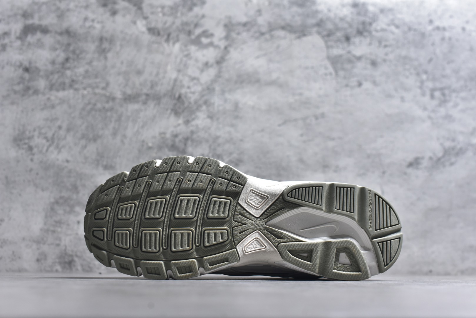 图片[6]-#Ins爆火全新韩系古着风，回味经典️ Nike 耐克Initiator Running创始者系列复古老爹休闲运动舒适跑鞋 尺码： 36-45 货号：IQ9788-271-选品中心