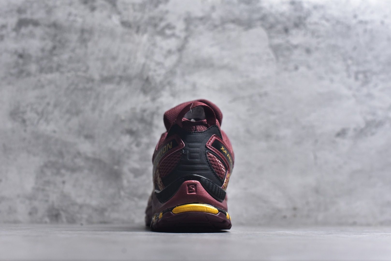 图片[5]-#Salomon XA PRO 3D SUEDE 萨洛蒙户外越野跑鞋 鞋面采用SENSIFIT贴合技术 全方位贴合包裹脚型 鞋跟部鞋底牵引设计 提供强大的抓地性能 更适应野外崎岖不平的道路 其3D ADVANCED CHASSIS底盘 材料轻量大化 钉齿设计更具稳定性、防护性 鞋底易磨损区运用CONTAGRIP高耐磨材料 应对城市硬质路面长距离跑考验 货号：478676-28 尺码：36 36.5 37 38 38.5 39 40 40.5 41 42 42.5 43 44 45-选品中心