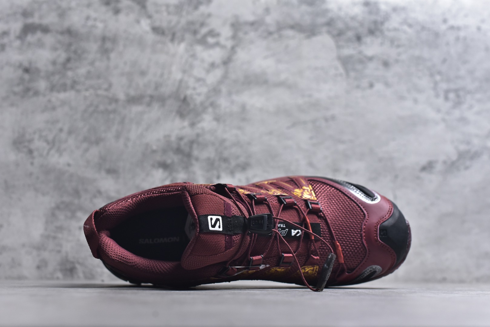 图片[4]-#Salomon XA PRO 3D SUEDE 萨洛蒙户外越野跑鞋 鞋面采用SENSIFIT贴合技术 全方位贴合包裹脚型 鞋跟部鞋底牵引设计 提供强大的抓地性能 更适应野外崎岖不平的道路 其3D ADVANCED CHASSIS底盘 材料轻量大化 钉齿设计更具稳定性、防护性 鞋底易磨损区运用CONTAGRIP高耐磨材料 应对城市硬质路面长距离跑考验 货号：478676-28 尺码：36 36.5 37 38 38.5 39 40 40.5 41 42 42.5 43 44 45-选品中心