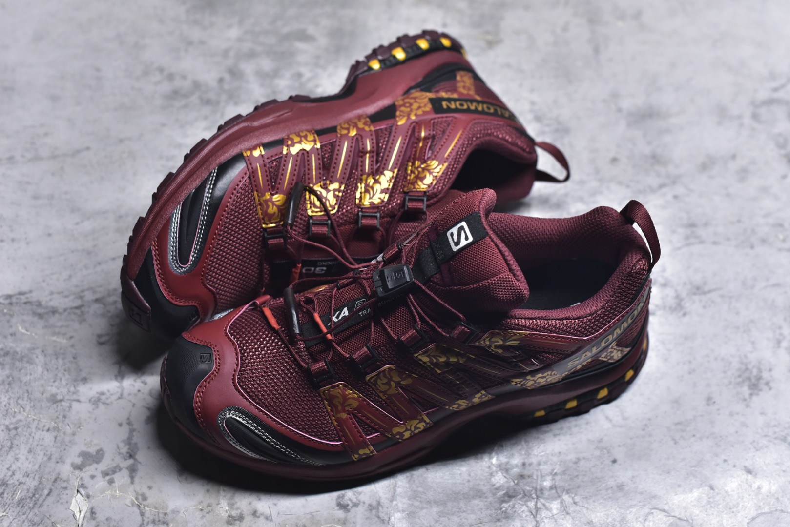 图片[7]-#Salomon XA PRO 3D SUEDE 萨洛蒙户外越野跑鞋 鞋面采用SENSIFIT贴合技术 全方位贴合包裹脚型 鞋跟部鞋底牵引设计 提供强大的抓地性能 更适应野外崎岖不平的道路 其3D ADVANCED CHASSIS底盘 材料轻量大化 钉齿设计更具稳定性、防护性 鞋底易磨损区运用CONTAGRIP高耐磨材料 应对城市硬质路面长距离跑考验 货号：478676-28 尺码：36 36.5 37 38 38.5 39 40 40.5 41 42 42.5 43 44 45-选品中心