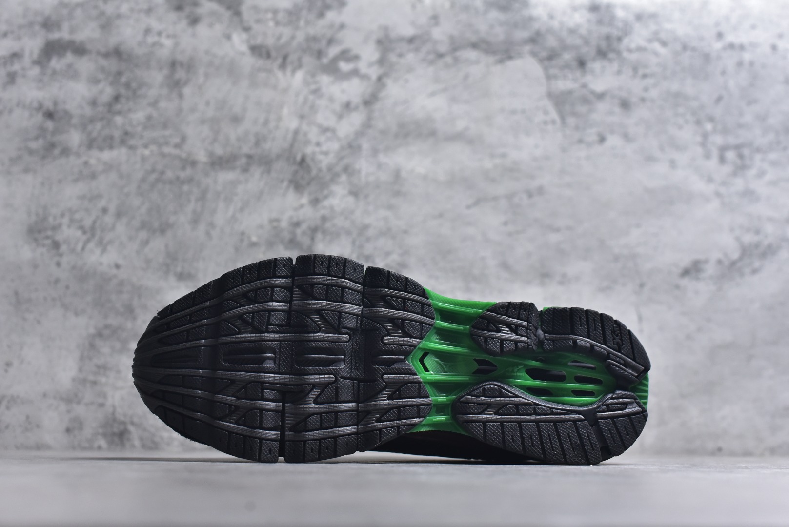 图片[6]-#Mizuno Wave Prophecy LS 经典百搭跑步鞋 男女同款 美津浓（Mizuno）是日本美津浓株式会社于1906年创立的运动品牌，经过一个多世纪的不断努力现已成为世界著名的运动器具、服装和鞋类生产商。美津浓力求服务于各类运动项目，并竭力使运动生活更加愉快和振奋。产品种类齐全，覆盖几乎全部主要运动项目，达到30万多个品类。尺码：36 36.5 37.5 38 38.5 39 40 40.5 41 42 42.5 43 44 44.5 45-选品中心