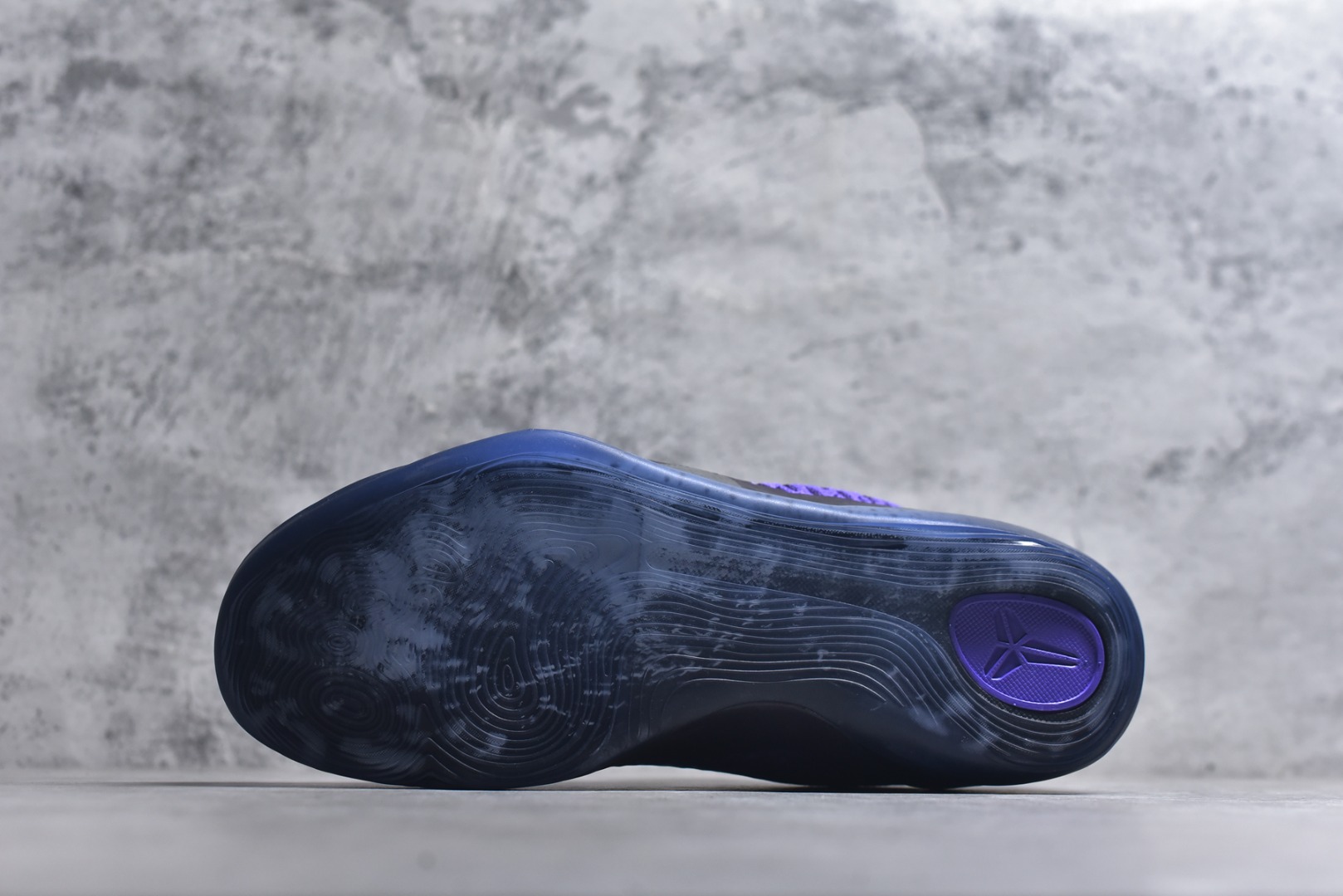 图片[6]-#灭世/Max NK Kobe 9 Low EM PE 科比九代舒适减震防滑低帮篮球鞋 紫色 IM0465-500 ✅原楦打造灵动版型 鞋头➕腰身➕后跟 360°无死角 ✅原厂工艺3层立体编织flyknit鞋面 厚度同步ZP吊打市场“纯原” ✅原厂碳板加持 立体感区分市场货品 ✅区分市场货品🌪过验级拉帮细节 ✅内置全新复刻版中底鞋垫 REACT缓震 密度增加抗衰减 ✅针对海外市场增加 47.5 满足精英选手实战需求 最强科9 灭世制造 用实力让情怀落地 👊🏻 尺码：39 40 40.5 41 42 42.5 43 44 44.5 45 46 47.5-选品中心