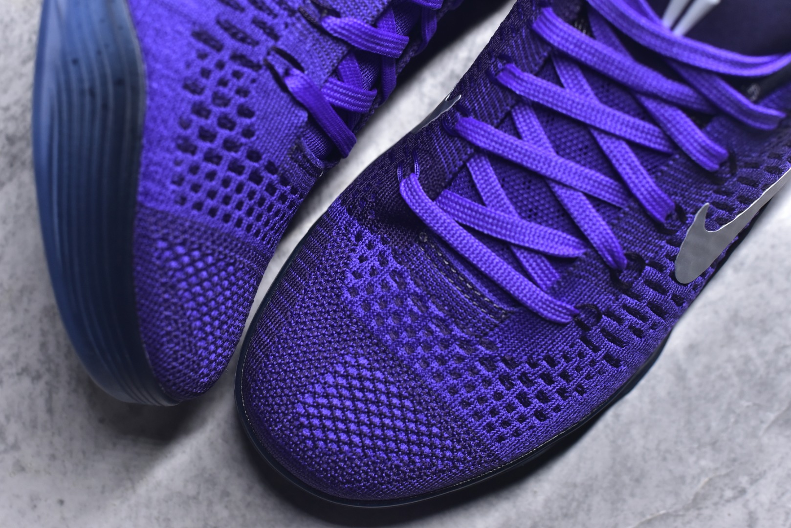 图片[8]-#灭世/Max NK Kobe 9 Low EM PE 科比九代舒适减震防滑低帮篮球鞋 紫色 IM0465-500 ✅原楦打造灵动版型 鞋头➕腰身➕后跟 360°无死角 ✅原厂工艺3层立体编织flyknit鞋面 厚度同步ZP吊打市场“纯原” ✅原厂碳板加持 立体感区分市场货品 ✅区分市场货品🌪过验级拉帮细节 ✅内置全新复刻版中底鞋垫 REACT缓震 密度增加抗衰减 ✅针对海外市场增加 47.5 满足精英选手实战需求 最强科9 灭世制造 用实力让情怀落地 👊🏻 尺码：39 40 40.5 41 42 42.5 43 44 44.5 45 46 47.5-选品中心