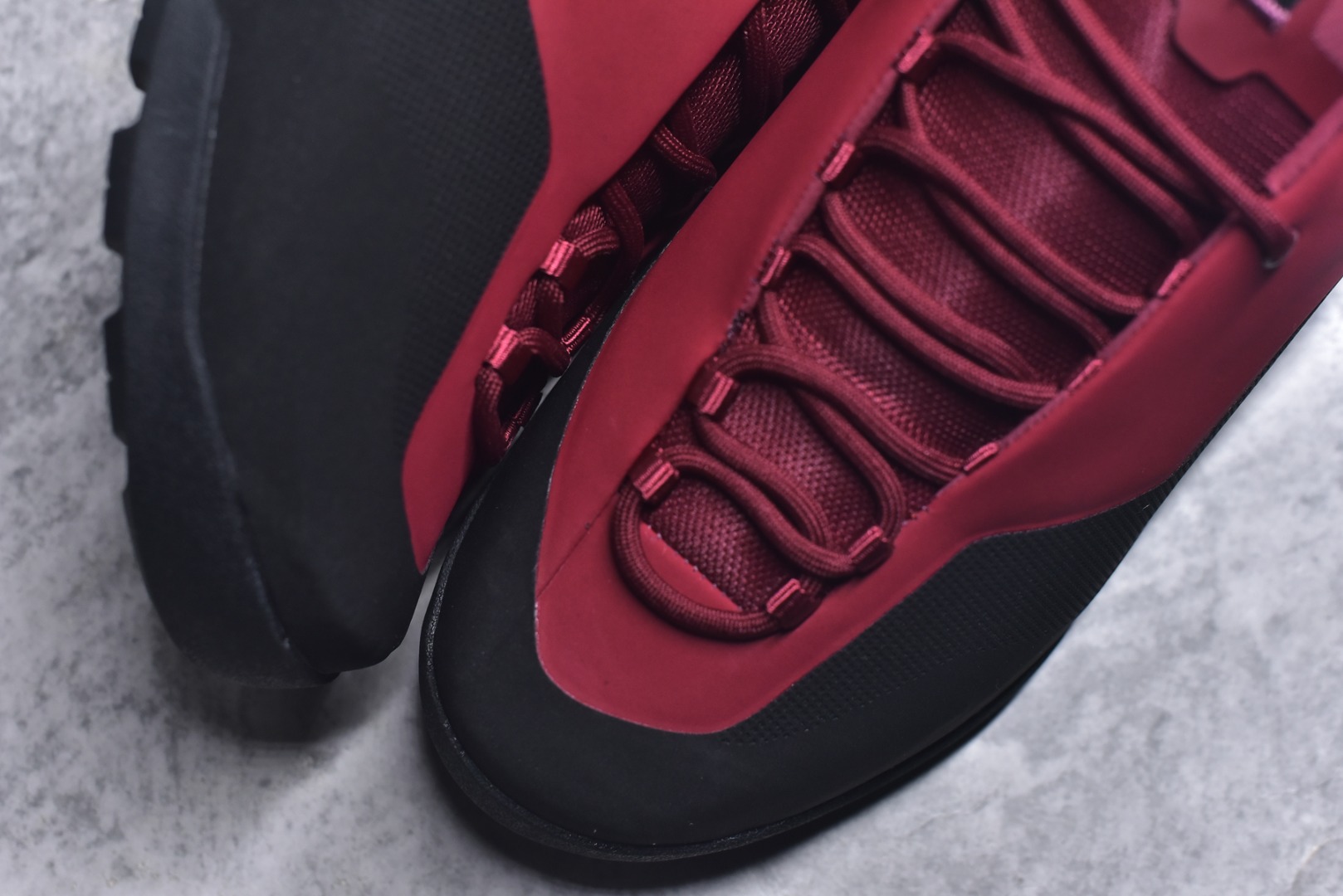 图片[8]-#Arcteryx始祖鸟 Konseal women轻量 网布防滑轻便耐磨 低帮户外运动跑步鞋 konseal LT的外观看似朴实 却散发着一股高贵气息 虽然是标榜越野鞋 但其实越野跑与登山乃一体两面的运动 皆在相同的山林场域之中进行 包含轻量化鞋身 MegaGrip大底 OrthoLite 3D鞋垫 EVA弹性混合中底等等 以及这次所使用的最新防水透气科技 抓地力优良的VibramMegaGrip 鞋带收纳设计 避免鞋带勾到绊倒 全脚掌舒适稳定 EVA弹性混合中底 OrthoLite 3D鞋垫 前脚掌TPU支撑片 尺码：39-45-选品中心