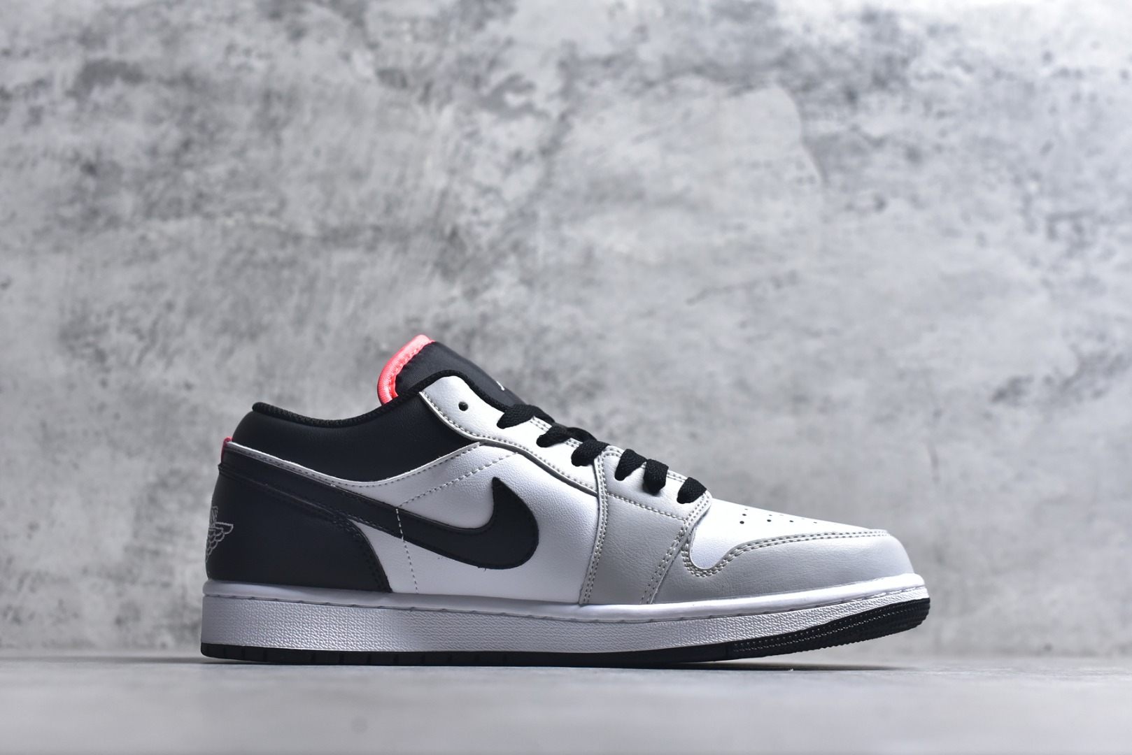 图片[3]-#Air Jordan AJ1 Low 低帮 553558-045 全新流水线出品 市场第二梯队最强版 全部原鞋开发 原楦原纸板开发 全鞋电脑针车 原厂内置全掌气垫 原盒内在原标 唯一Zp原版鞋带绑法 免检产品 全新2022版型 全头层皮料 完美零毛边处理 原厂配置全掌气垫 价格定位良心 新配色陆续出货 尺码：36-46-选品中心