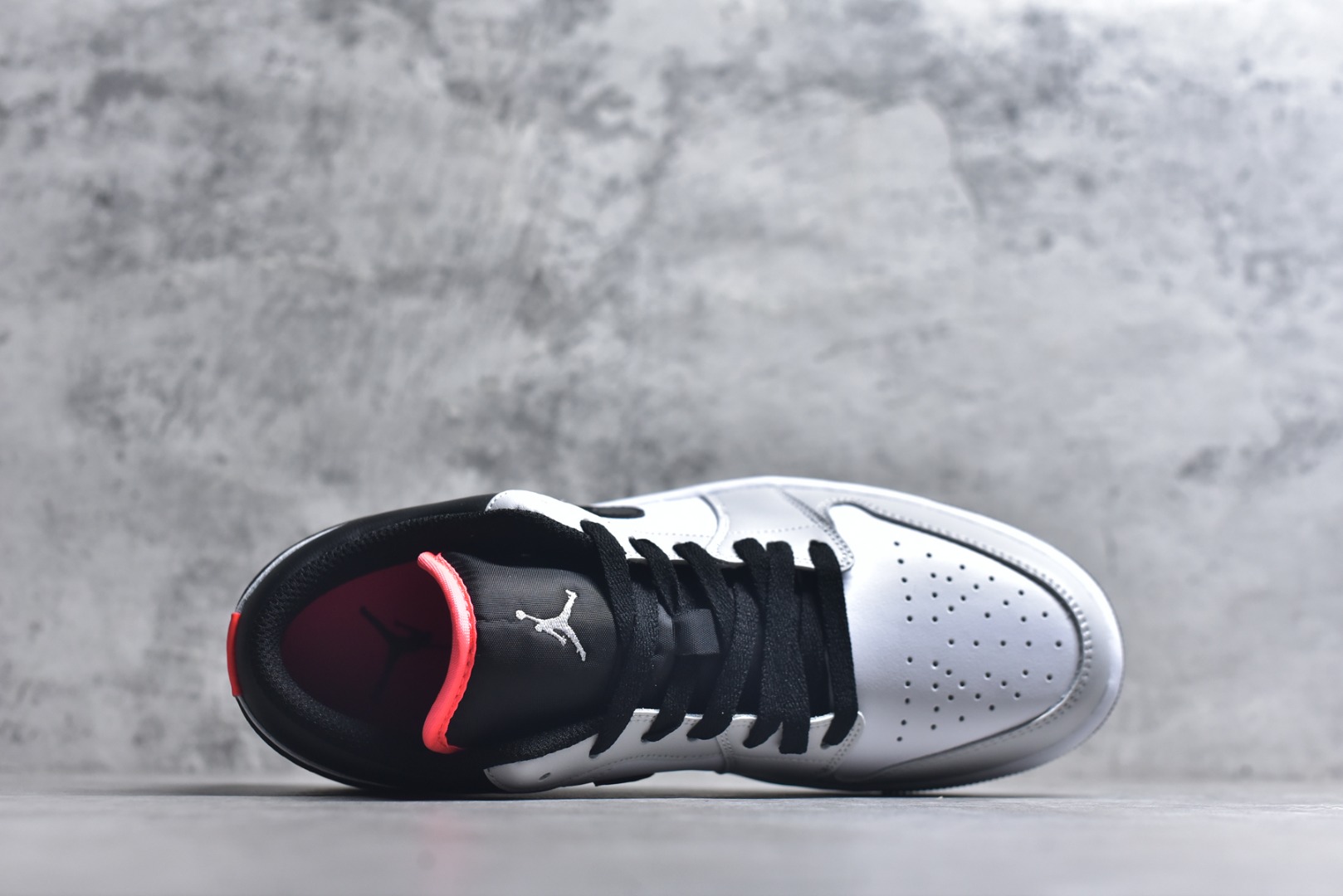 图片[4]-#Air Jordan AJ1 Low 低帮 553558-045 全新流水线出品 市场第二梯队最强版 全部原鞋开发 原楦原纸板开发 全鞋电脑针车 原厂内置全掌气垫 原盒内在原标 唯一Zp原版鞋带绑法 免检产品 全新2022版型 全头层皮料 完美零毛边处理 原厂配置全掌气垫 价格定位良心 新配色陆续出货 尺码：36-46-选品中心