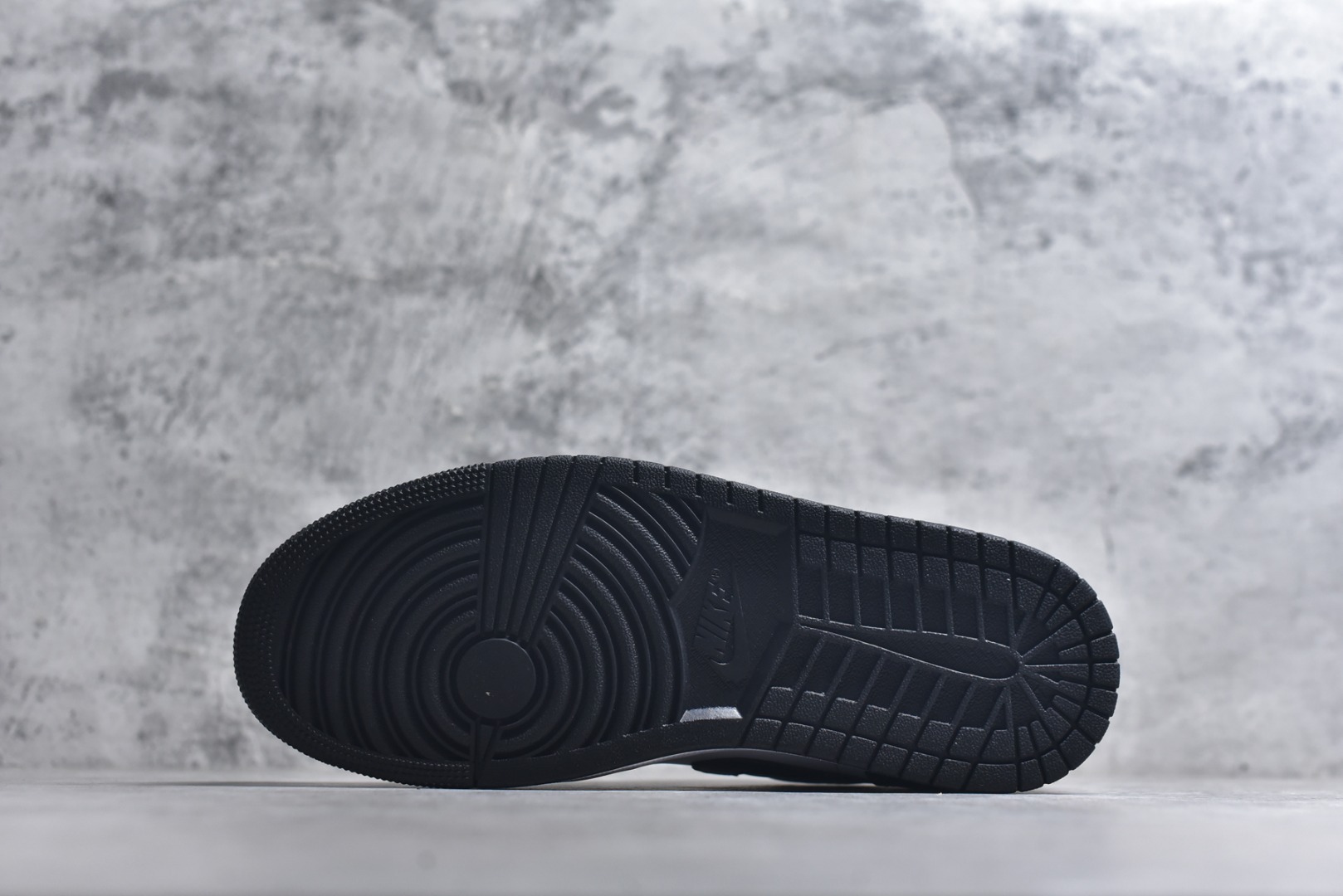 图片[6]-#Air Jordan AJ1 Low 低帮 553558-045 全新流水线出品 市场第二梯队最强版 全部原鞋开发 原楦原纸板开发 全鞋电脑针车 原厂内置全掌气垫 原盒内在原标 唯一Zp原版鞋带绑法 免检产品 全新2022版型 全头层皮料 完美零毛边处理 原厂配置全掌气垫 价格定位良心 新配色陆续出货 尺码：36-46-选品中心