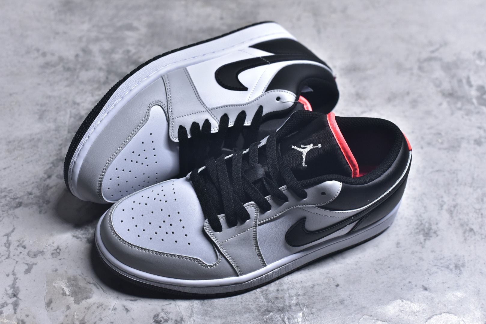 图片[7]-#Air Jordan AJ1 Low 低帮 553558-045 全新流水线出品 市场第二梯队最强版 全部原鞋开发 原楦原纸板开发 全鞋电脑针车 原厂内置全掌气垫 原盒内在原标 唯一Zp原版鞋带绑法 免检产品 全新2022版型 全头层皮料 完美零毛边处理 原厂配置全掌气垫 价格定位良心 新配色陆续出货 尺码：36-46-选品中心