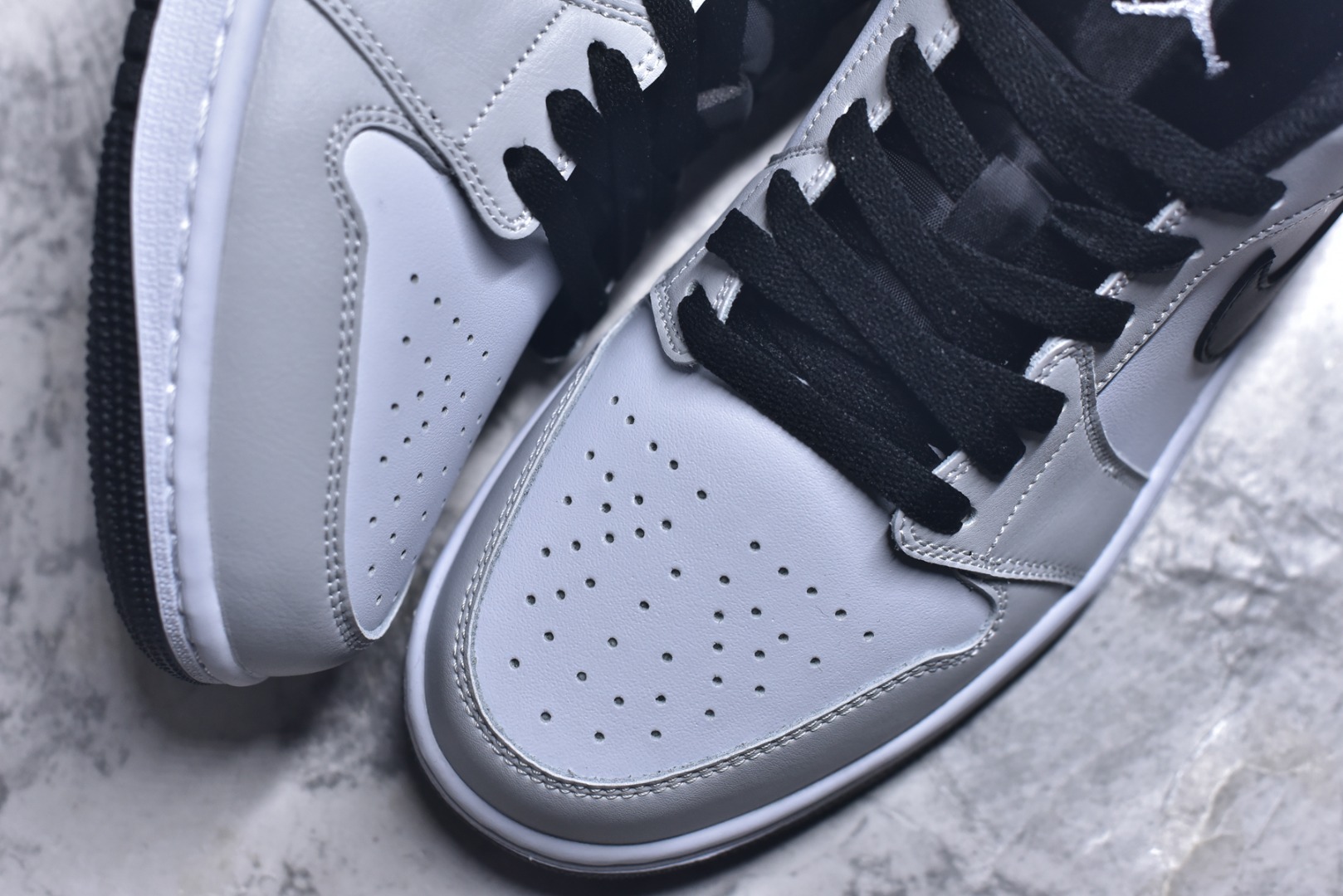 图片[8]-#Air Jordan AJ1 Low 低帮 553558-045 全新流水线出品 市场第二梯队最强版 全部原鞋开发 原楦原纸板开发 全鞋电脑针车 原厂内置全掌气垫 原盒内在原标 唯一Zp原版鞋带绑法 免检产品 全新2022版型 全头层皮料 完美零毛边处理 原厂配置全掌气垫 价格定位良心 新配色陆续出货 尺码：36-46-选品中心