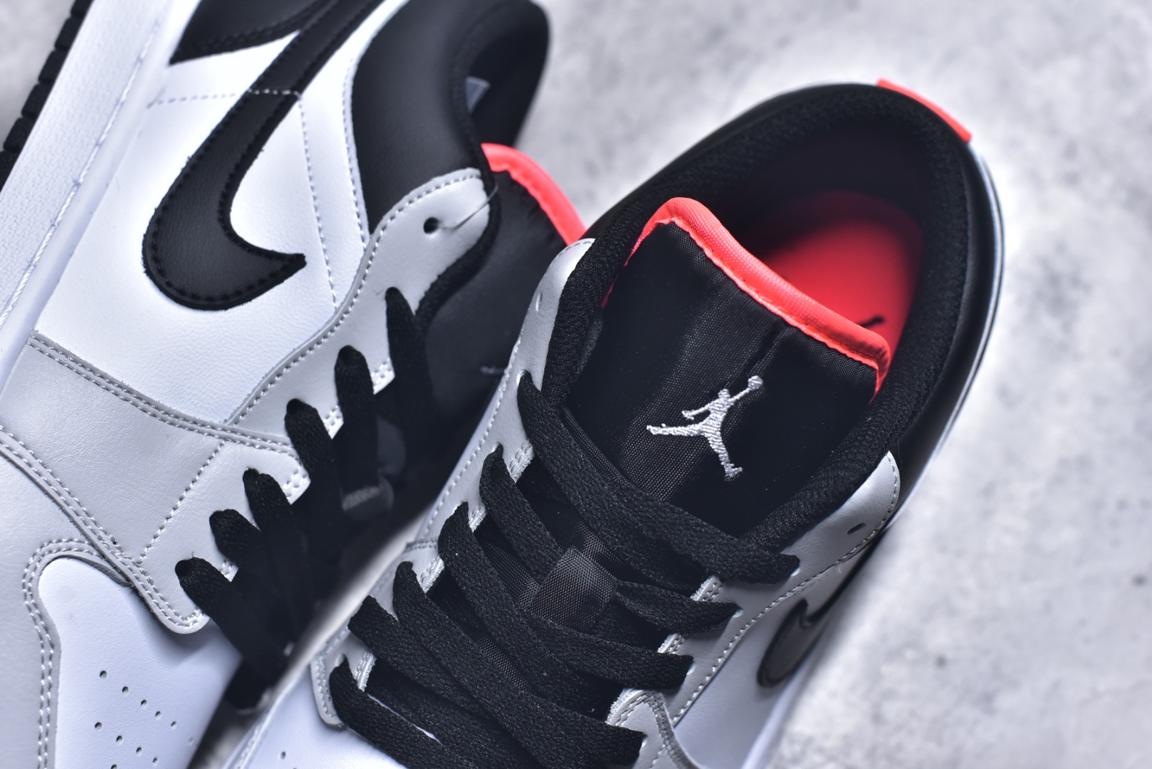 图片[9]-#Air Jordan AJ1 Low 低帮 553558-045 全新流水线出品 市场第二梯队最强版 全部原鞋开发 原楦原纸板开发 全鞋电脑针车 原厂内置全掌气垫 原盒内在原标 唯一Zp原版鞋带绑法 免检产品 全新2022版型 全头层皮料 完美零毛边处理 原厂配置全掌气垫 价格定位良心 新配色陆续出货 尺码：36-46-选品中心