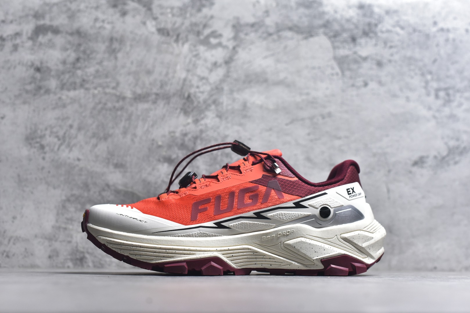 #凯乐石 KAILAS FUGA EX3厚底缓冲徒步跑山网布TPU减震防滑透气包裹性抗冲击轻便回弹 低帮 超强抓地力徒步跑步鞋 BOA适配系统 通过旋钮一键实现快速调节松紧 快速穿脱 YIBRAM MEGAGRIP湿地止滑大底 提供强劲抓地力 驾驭干湿路面 ECCEVAI 厚底回弹中底 缓冲回弹 泵感十足 更抓地 减少消耗-前掌加宽4% 后跟加宽15% 更缓震久跑不累-缓震回弹提升20% 更稳定 减少关节伤害-加高和梯形设计加宽 更包裹 更舒适-楦型升级 加强脚背中腰包裹性 货号：KS2513108 尺码：36 36.5 37.5 38 38.5 39 40 40.5 41 42 42.5 43 44 45-选品中心