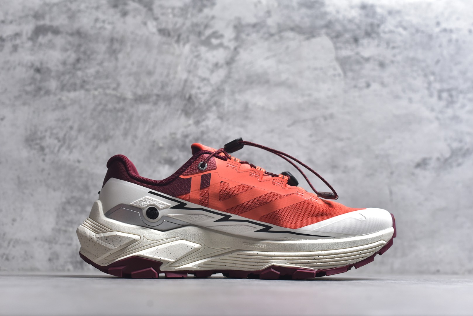 图片[3]-#凯乐石 KAILAS FUGA EX3厚底缓冲徒步跑山网布TPU减震防滑透气包裹性抗冲击轻便回弹 低帮 超强抓地力徒步跑步鞋 BOA适配系统 通过旋钮一键实现快速调节松紧 快速穿脱 YIBRAM MEGAGRIP湿地止滑大底 提供强劲抓地力 驾驭干湿路面 ECCEVAI 厚底回弹中底 缓冲回弹 泵感十足 更抓地 减少消耗-前掌加宽4% 后跟加宽15% 更缓震久跑不累-缓震回弹提升20% 更稳定 减少关节伤害-加高和梯形设计加宽 更包裹 更舒适-楦型升级 加强脚背中腰包裹性 货号：KS2513108 尺码：36 36.5 37.5 38 38.5 39 40 40.5 41 42 42.5 43 44 45-选品中心