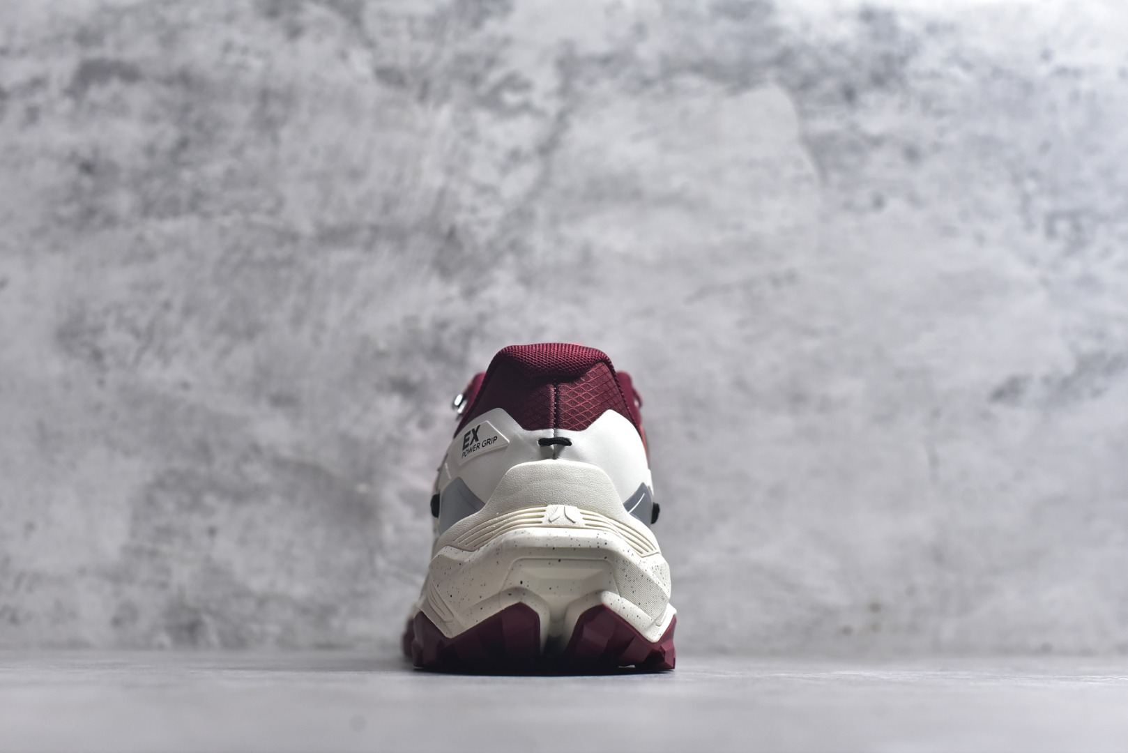 图片[5]-#凯乐石 KAILAS FUGA EX3厚底缓冲徒步跑山网布TPU减震防滑透气包裹性抗冲击轻便回弹 低帮 超强抓地力徒步跑步鞋 BOA适配系统 通过旋钮一键实现快速调节松紧 快速穿脱 YIBRAM MEGAGRIP湿地止滑大底 提供强劲抓地力 驾驭干湿路面 ECCEVAI 厚底回弹中底 缓冲回弹 泵感十足 更抓地 减少消耗-前掌加宽4% 后跟加宽15% 更缓震久跑不累-缓震回弹提升20% 更稳定 减少关节伤害-加高和梯形设计加宽 更包裹 更舒适-楦型升级 加强脚背中腰包裹性 货号：KS2513108 尺码：36 36.5 37.5 38 38.5 39 40 40.5 41 42 42.5 43 44 45-选品中心