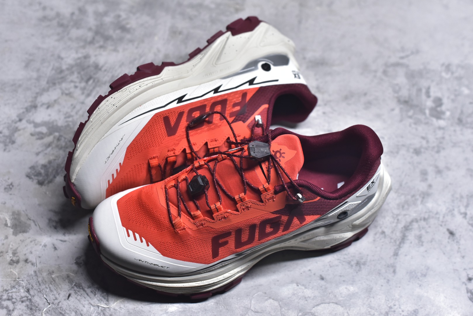 图片[7]-#凯乐石 KAILAS FUGA EX3厚底缓冲徒步跑山网布TPU减震防滑透气包裹性抗冲击轻便回弹 低帮 超强抓地力徒步跑步鞋 BOA适配系统 通过旋钮一键实现快速调节松紧 快速穿脱 YIBRAM MEGAGRIP湿地止滑大底 提供强劲抓地力 驾驭干湿路面 ECCEVAI 厚底回弹中底 缓冲回弹 泵感十足 更抓地 减少消耗-前掌加宽4% 后跟加宽15% 更缓震久跑不累-缓震回弹提升20% 更稳定 减少关节伤害-加高和梯形设计加宽 更包裹 更舒适-楦型升级 加强脚背中腰包裹性 货号：KS2513108 尺码：36 36.5 37.5 38 38.5 39 40 40.5 41 42 42.5 43 44 45-选品中心