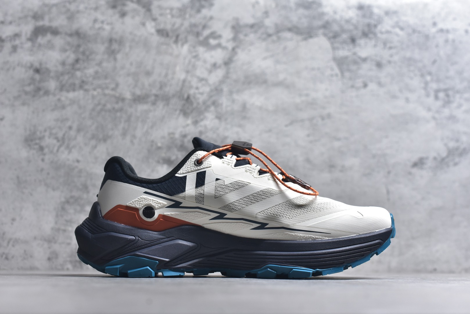 图片[3]-#凯乐石 KAILAS FUGA EX3厚底缓冲徒步跑山网布TPU减震防滑透气包裹性抗冲击轻便回弹 低帮 超强抓地力徒步跑步鞋 BOA适配系统 通过旋钮一键实现快速调节松紧 快速穿脱 YIBRAM MEGAGRIP湿地止滑大底 提供强劲抓地力 驾驭干湿路面 ECCEVAI 厚底回弹中底 缓冲回弹 泵感十足 更抓地 减少消耗-前掌加宽4% 后跟加宽15% 更缓震久跑不累-缓震回弹提升20% 更稳定 减少关节伤害-加高和梯形设计加宽 更包裹 更舒适-楦型升级 加强脚背中腰包裹性 货号：KS2513108 尺码：36 36.5 37.5 38 38.5 39 40 40.5 41 42 42.5 43 44 45-选品中心