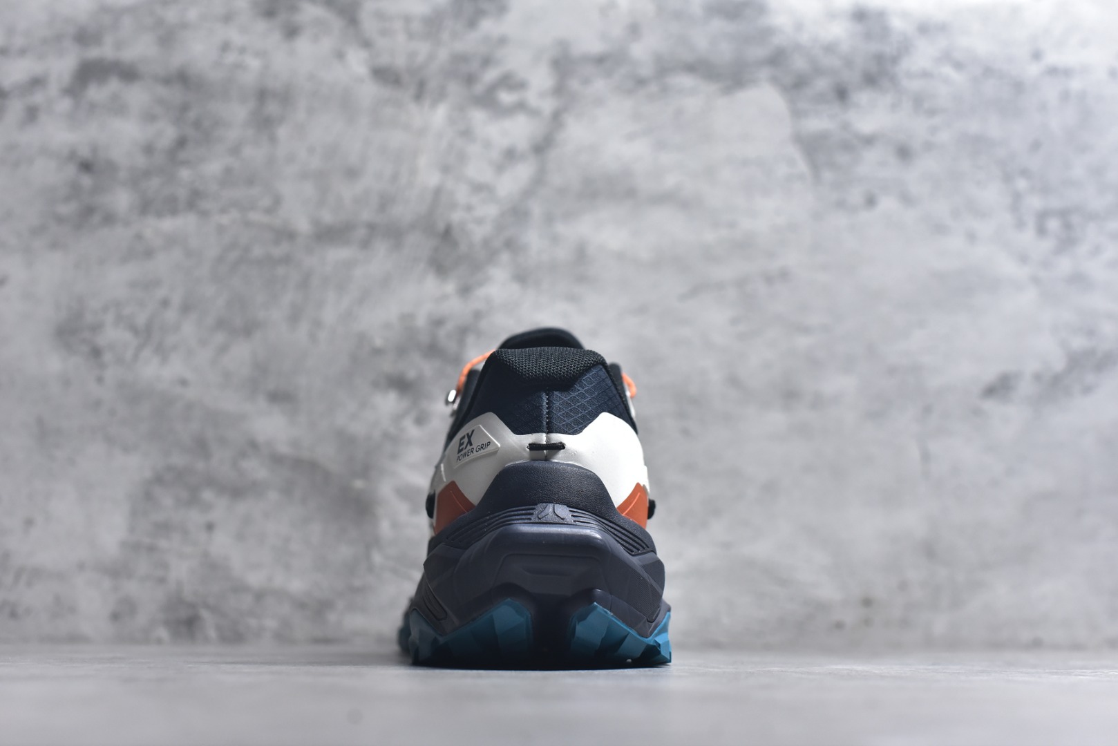 图片[5]-#凯乐石 KAILAS FUGA EX3厚底缓冲徒步跑山网布TPU减震防滑透气包裹性抗冲击轻便回弹 低帮 超强抓地力徒步跑步鞋 BOA适配系统 通过旋钮一键实现快速调节松紧 快速穿脱 YIBRAM MEGAGRIP湿地止滑大底 提供强劲抓地力 驾驭干湿路面 ECCEVAI 厚底回弹中底 缓冲回弹 泵感十足 更抓地 减少消耗-前掌加宽4% 后跟加宽15% 更缓震久跑不累-缓震回弹提升20% 更稳定 减少关节伤害-加高和梯形设计加宽 更包裹 更舒适-楦型升级 加强脚背中腰包裹性 货号：KS2513108 尺码：36 36.5 37.5 38 38.5 39 40 40.5 41 42 42.5 43 44 45-选品中心