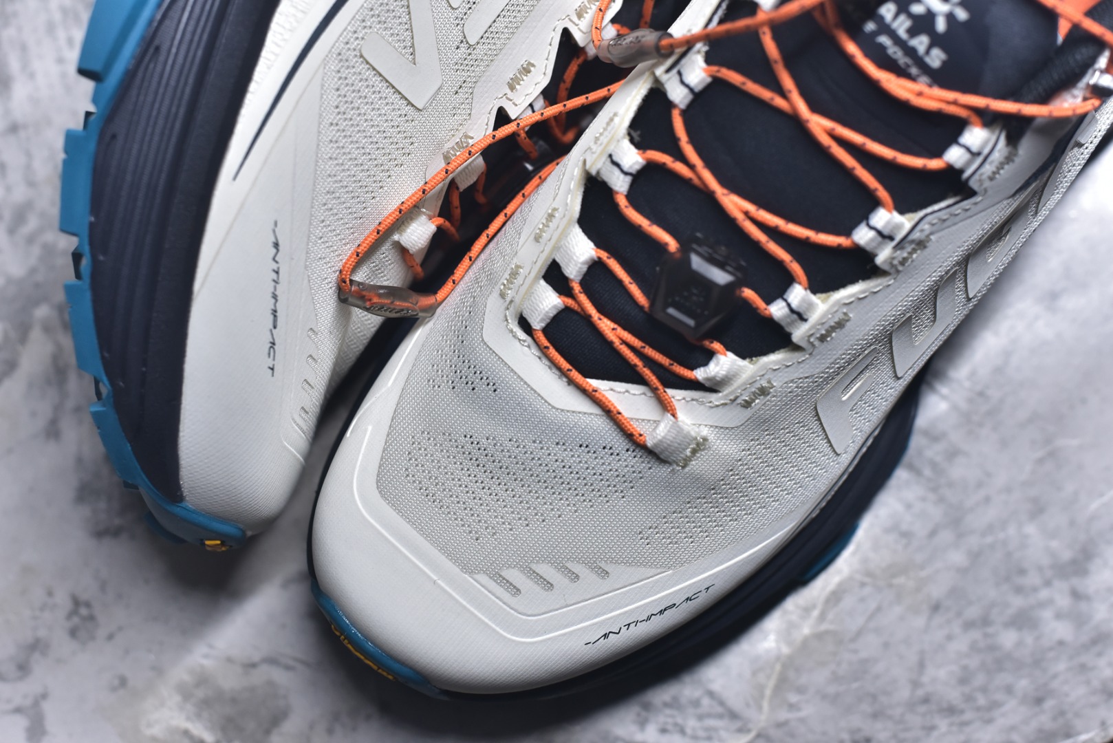 图片[8]-#凯乐石 KAILAS FUGA EX3厚底缓冲徒步跑山网布TPU减震防滑透气包裹性抗冲击轻便回弹 低帮 超强抓地力徒步跑步鞋 BOA适配系统 通过旋钮一键实现快速调节松紧 快速穿脱 YIBRAM MEGAGRIP湿地止滑大底 提供强劲抓地力 驾驭干湿路面 ECCEVAI 厚底回弹中底 缓冲回弹 泵感十足 更抓地 减少消耗-前掌加宽4% 后跟加宽15% 更缓震久跑不累-缓震回弹提升20% 更稳定 减少关节伤害-加高和梯形设计加宽 更包裹 更舒适-楦型升级 加强脚背中腰包裹性 货号：KS2513108 尺码：36 36.5 37.5 38 38.5 39 40 40.5 41 42 42.5 43 44 45-选品中心