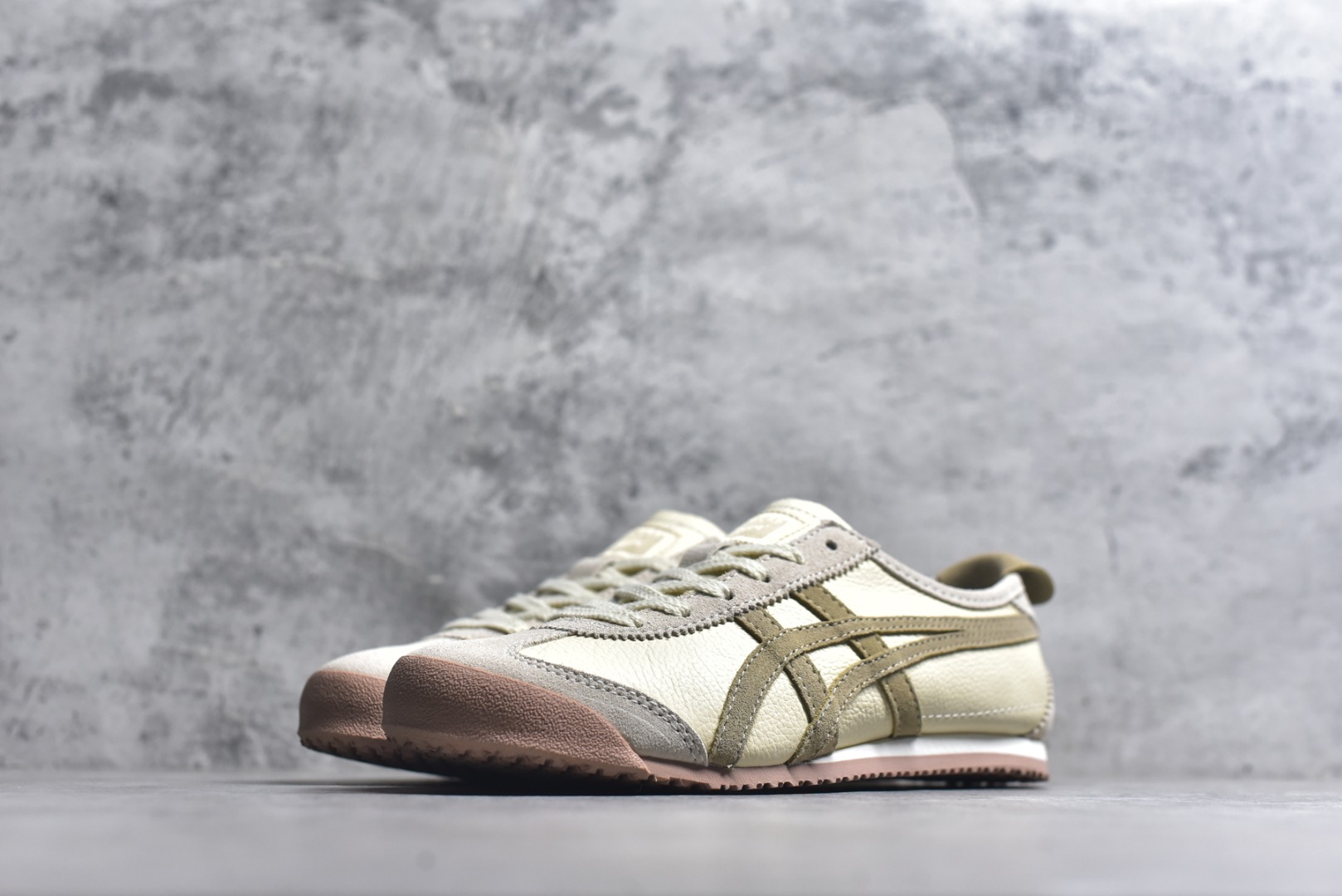 图片[2]-#Onitsuka Tiger鬼塚虎 MEXICO 66 进口皮料 一比一复刻 舒适百搭 低帮 板鞋 男女同款 T4米色 1183C076-101 尺码 35 36 37 37.5 38 39 39.5 40 40.5 41.5 42 42.5 43.5 44 44.5 45-选品中心