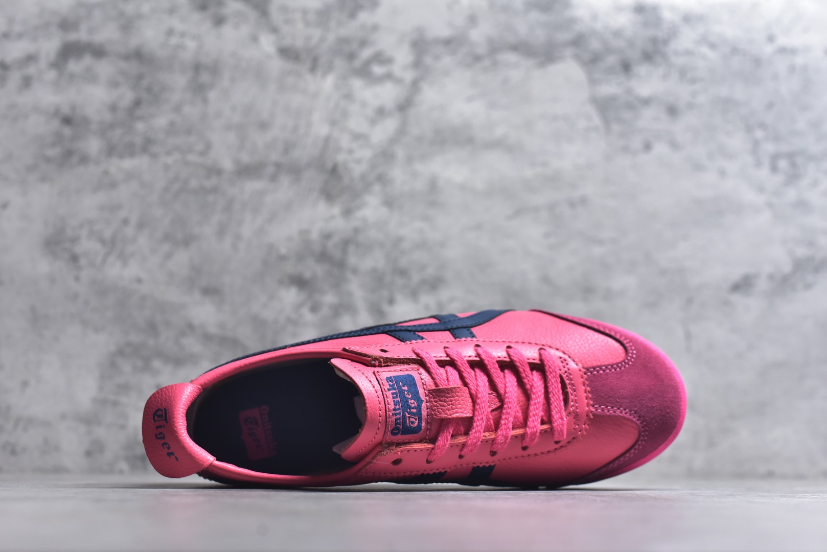 图片[4]-#Onitsuka Tiger鬼塚虎 MEXICO 66 进口皮料 一比一复刻 舒适百搭 低帮 板鞋 男女同款 T26玫红 1183B771-700 尺码 35 36 37 37.5 38 39 39.5 40 40.5 41.5 42 42.5 43.5 44 44.5 45-选品中心