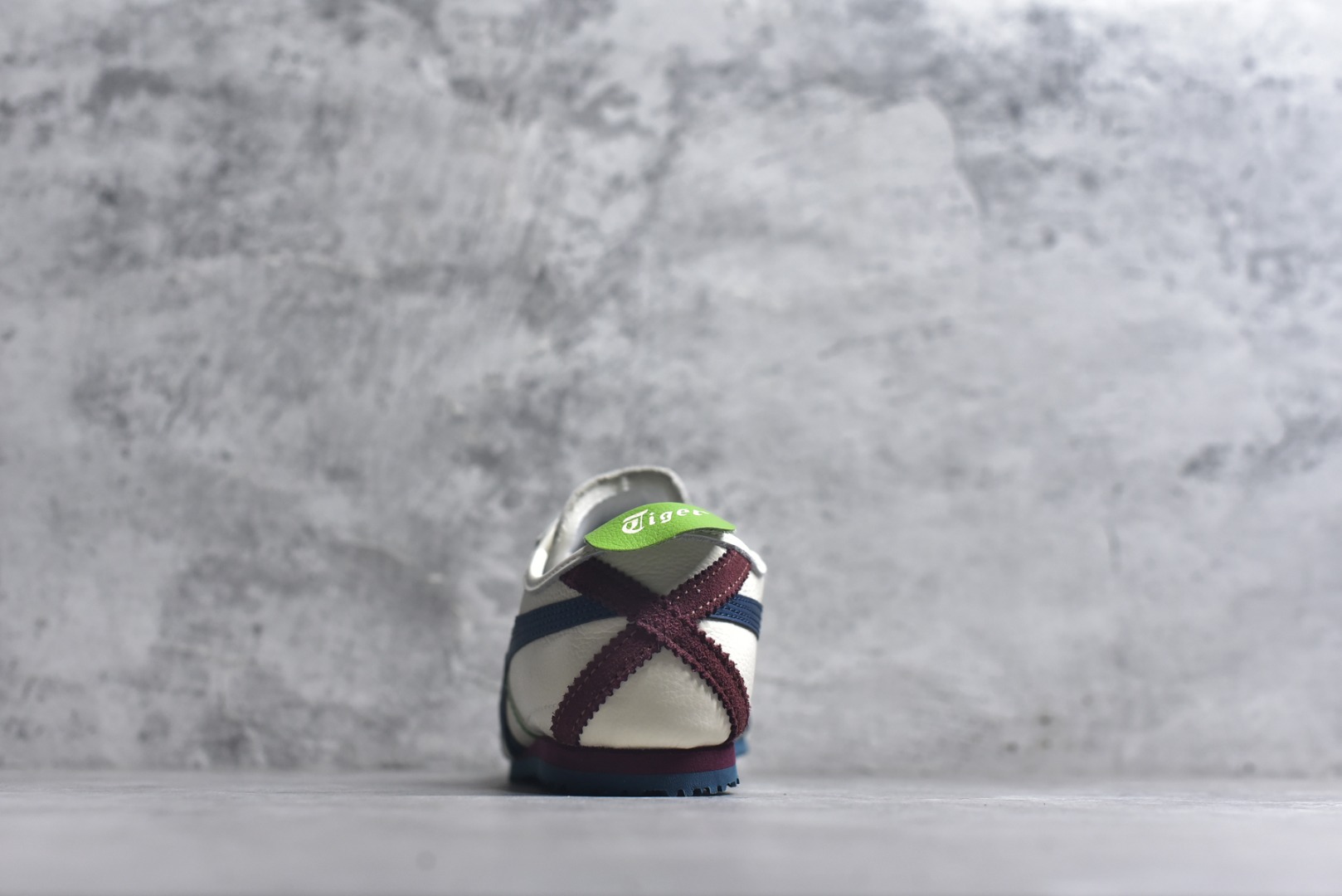 图片[5]-#Onitsuka Tiger鬼塚虎 MEXICO 66 进口皮料 一比一复刻 舒适百搭 低帮 板鞋 男女同款 T9米色蓝绿 1183A201-115 尺码 35 36 37 37.5 38 39 39.5 40 40.5 41.5 42 42.5 43.5 44 44.5 45-选品中心