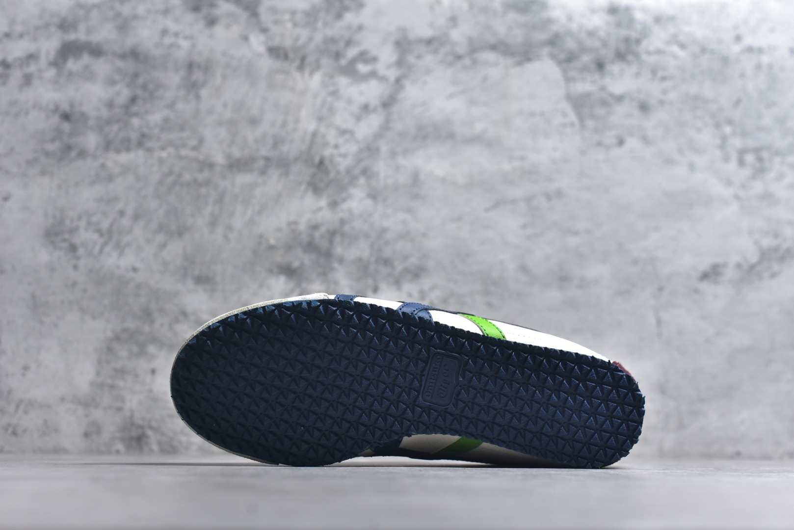 图片[6]-#Onitsuka Tiger鬼塚虎 MEXICO 66 进口皮料 一比一复刻 舒适百搭 低帮 板鞋 男女同款 T9米色蓝绿 1183A201-115 尺码 35 36 37 37.5 38 39 39.5 40 40.5 41.5 42 42.5 43.5 44 44.5 45-选品中心