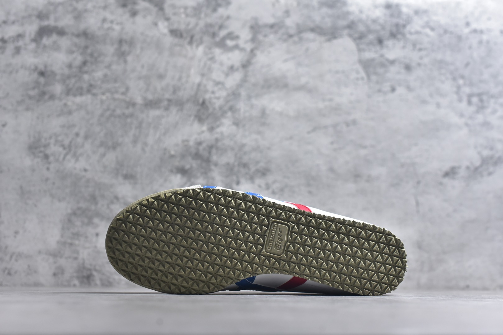 图片[6]-#Onitsuka Tiger鬼塚虎 MEXICO 66 进口皮料 一比一复刻 舒适百搭 低帮 板鞋 男女同款 T10白蓝红 DL408-0146 尺码 35 36 37 37.5 38 39 39.5 40 40.5 41.5 42 42.5 43.5 44 44.5 45-选品中心