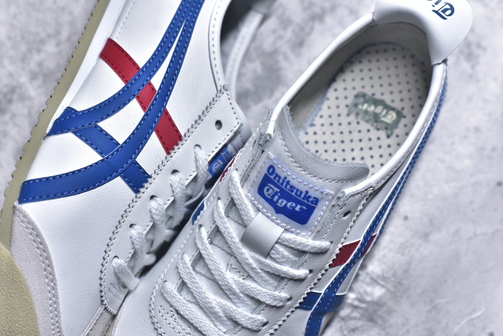 图片[9]-#Onitsuka Tiger鬼塚虎 MEXICO 66 进口皮料 一比一复刻 舒适百搭 低帮 板鞋 男女同款 T10白蓝红 DL408-0146 尺码 35 36 37 37.5 38 39 39.5 40 40.5 41.5 42 42.5 43.5 44 44.5 45-选品中心