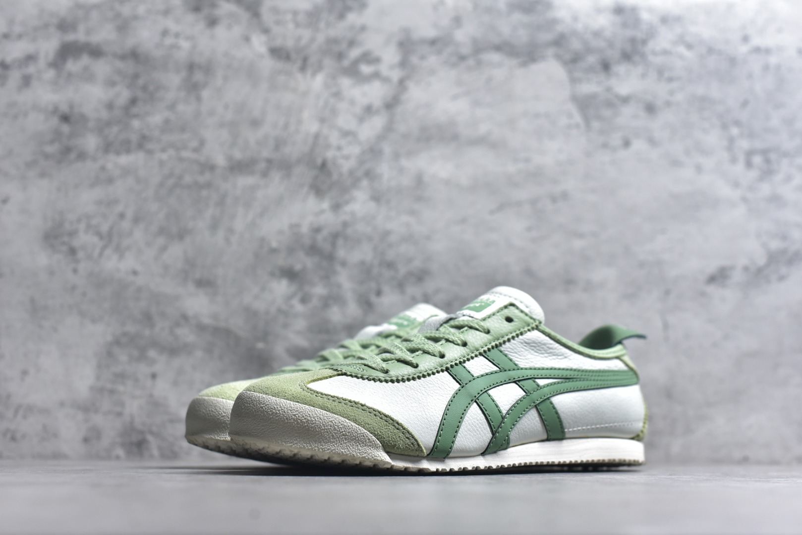 图片[2]-#Onitsuka Tiger鬼塚虎 MEXICO 66 进口皮料 一比一复刻 舒适百搭 低帮 板鞋 男女同款 T20青苹果 1183A201-304 尺码 35 36 37 37.5 38 39 39.5 40 40.5 41.5 42 42.5 43.5 44 44.5 45-选品中心