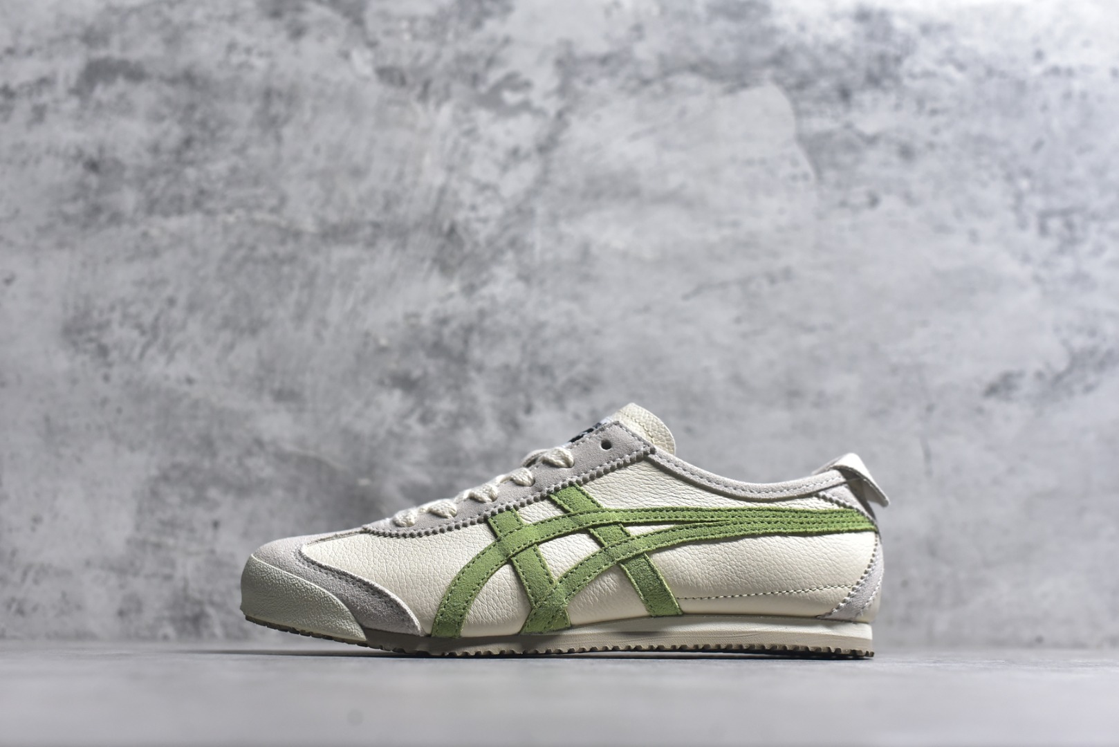 #Onitsuka Tiger鬼塚虎 MEXICO 66 进口皮料 一比一复刻 舒适百搭 低帮 板鞋 男女同款 T8米绿 1183B391-202 尺码 35 36 37 37.5 38 39 39.5 40 40.5 41.5 42 42.5 43.5 44 44.5 45-选品中心