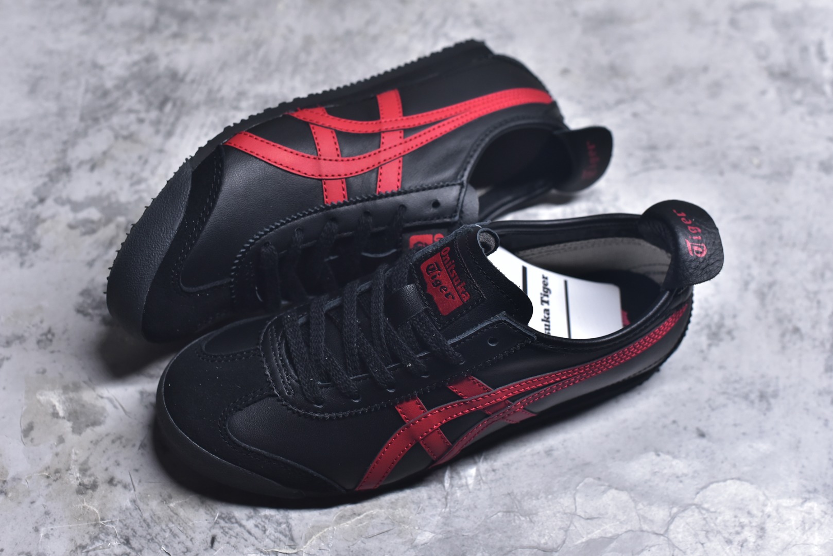 图片[7]-#Onitsuka Tiger鬼塚虎 MEXICO 66 进口皮料 一比一复刻 舒适百搭 低帮 板鞋 男女同款 T27黑红 1183C102-004 尺码 35 36 37 37.5 38 39 39.5 40 40.5 41.5 42 42.5 43.5 44 44.5 45-选品中心