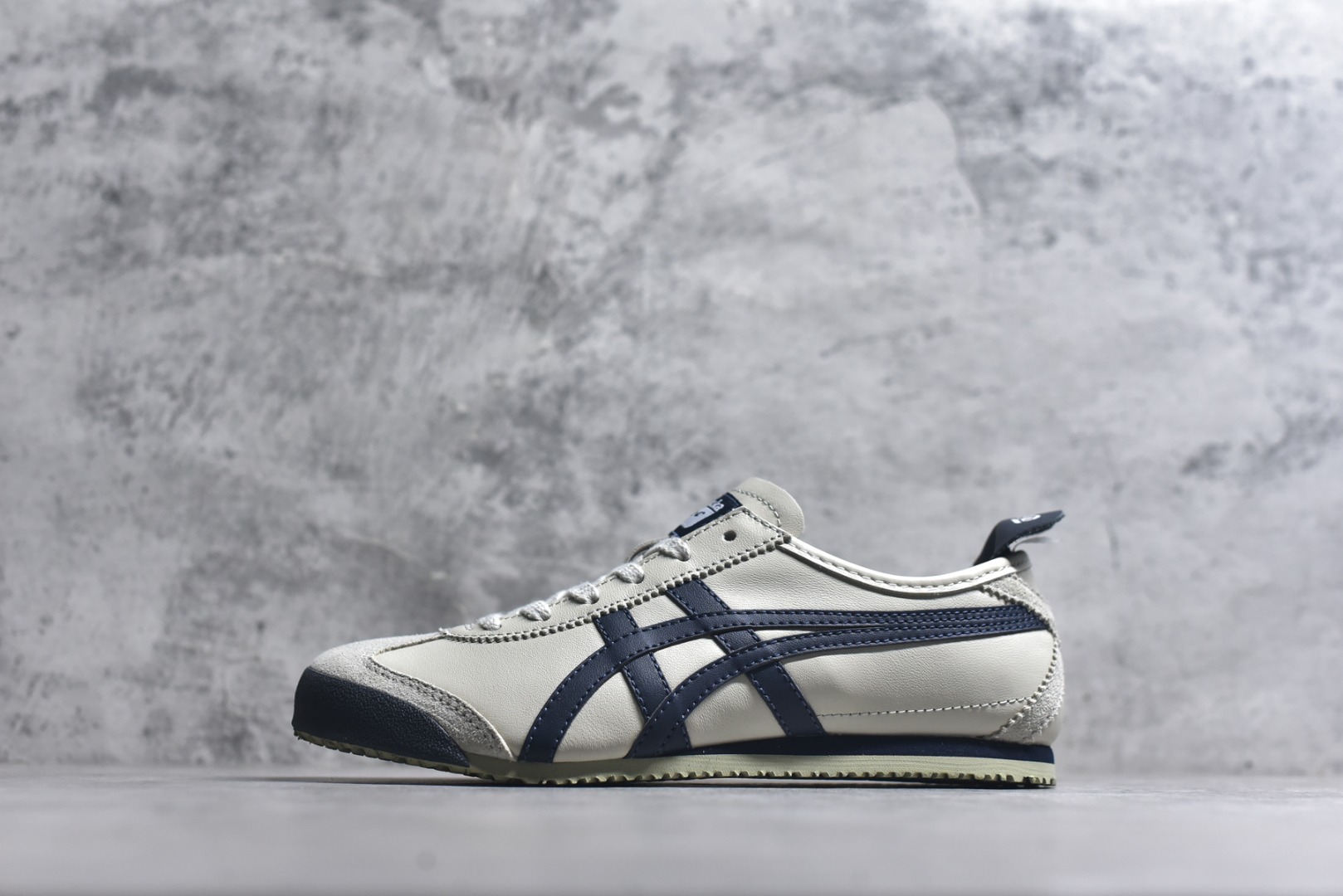 #Onitsuka Tiger鬼塚虎 MEXICO 66 进口皮料 一比一复刻 舒适百搭 低帮 板鞋 男女同款 T5米灰藏青 1183C102-200尺码 35 36 37 37.5 38 39 39.5 40 40.5 41.5 42 42.5 43.5 44 44.5 45-选品中心