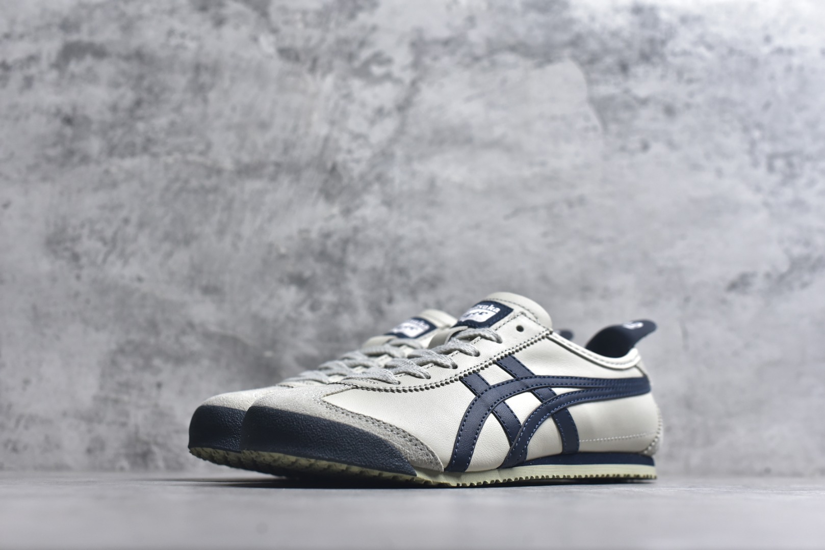 图片[2]-#Onitsuka Tiger鬼塚虎 MEXICO 66 进口皮料 一比一复刻 舒适百搭 低帮 板鞋 男女同款 T5米灰藏青 1183C102-200尺码 35 36 37 37.5 38 39 39.5 40 40.5 41.5 42 42.5 43.5 44 44.5 45-选品中心