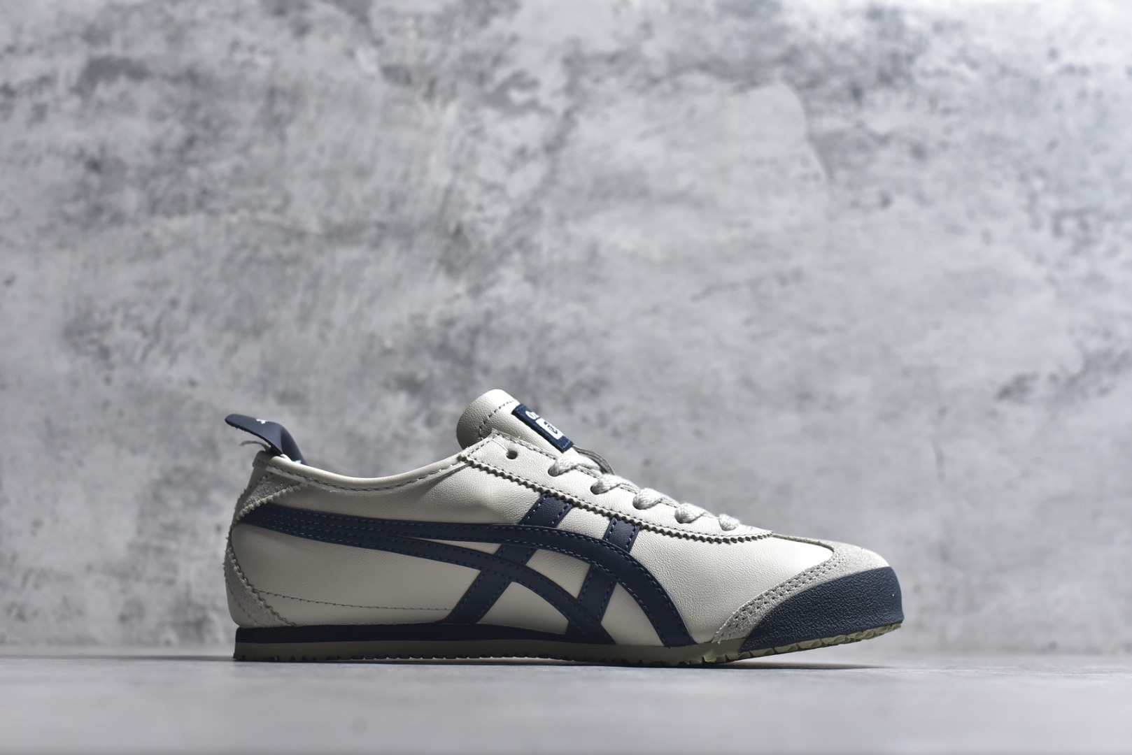 图片[3]-#Onitsuka Tiger鬼塚虎 MEXICO 66 进口皮料 一比一复刻 舒适百搭 低帮 板鞋 男女同款 T5米灰藏青 1183C102-200尺码 35 36 37 37.5 38 39 39.5 40 40.5 41.5 42 42.5 43.5 44 44.5 45-选品中心