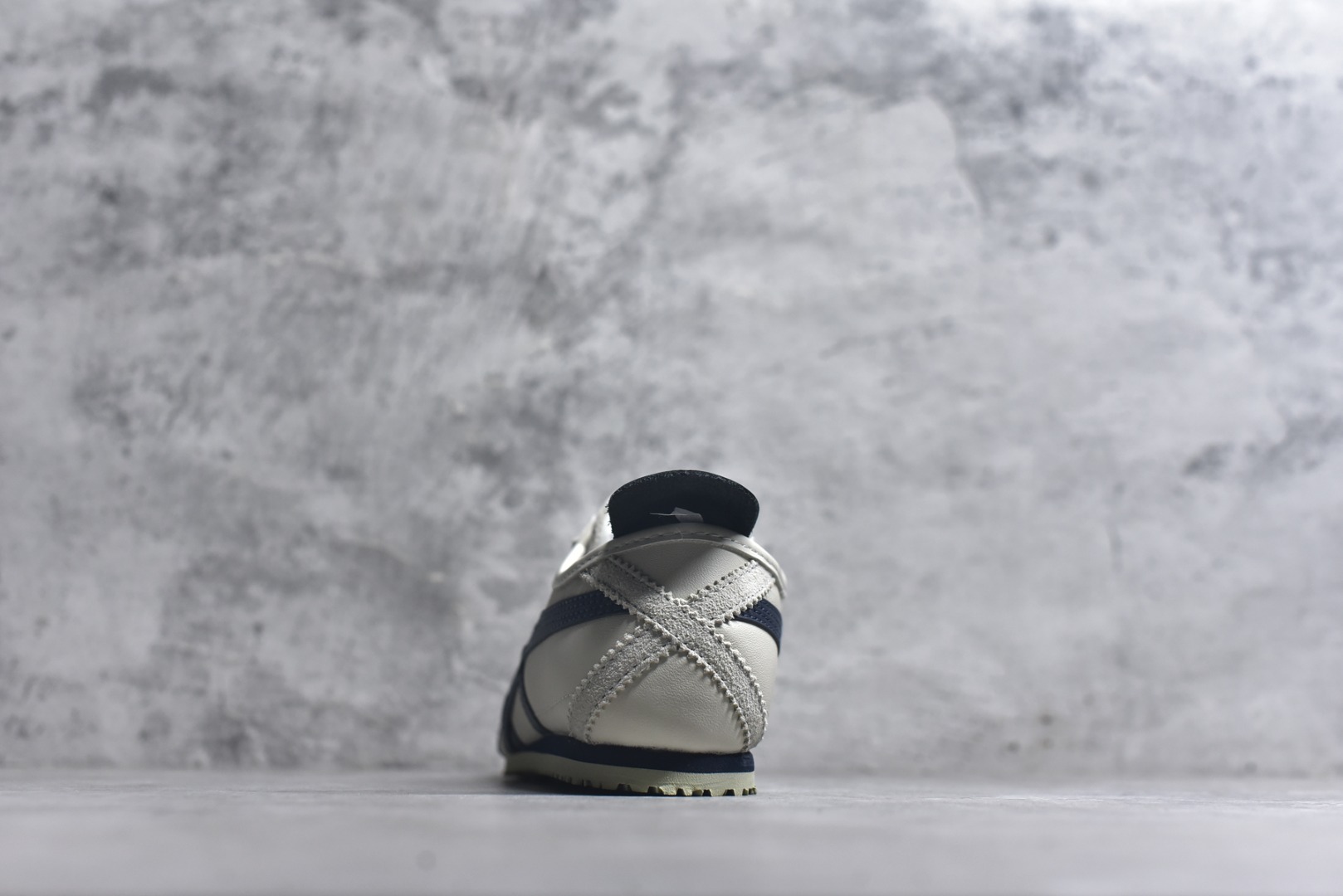 图片[5]-#Onitsuka Tiger鬼塚虎 MEXICO 66 进口皮料 一比一复刻 舒适百搭 低帮 板鞋 男女同款 T5米灰藏青 1183C102-200尺码 35 36 37 37.5 38 39 39.5 40 40.5 41.5 42 42.5 43.5 44 44.5 45-选品中心