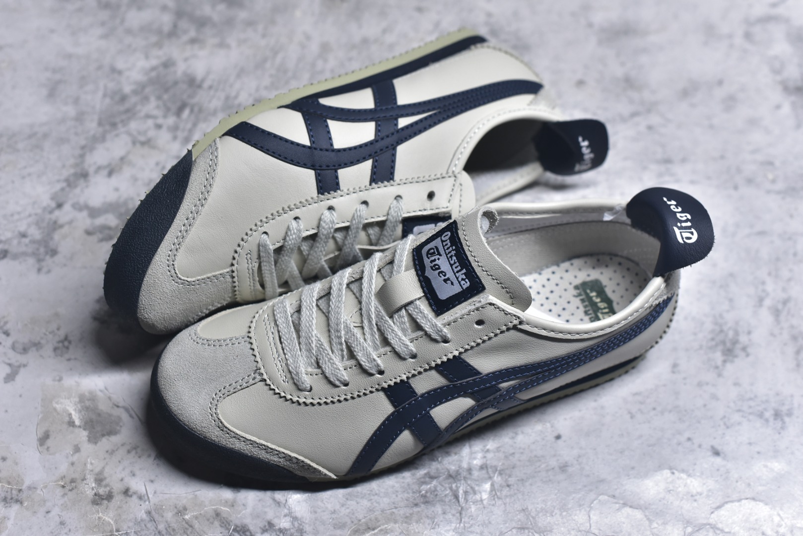 图片[7]-#Onitsuka Tiger鬼塚虎 MEXICO 66 进口皮料 一比一复刻 舒适百搭 低帮 板鞋 男女同款 T5米灰藏青 1183C102-200尺码 35 36 37 37.5 38 39 39.5 40 40.5 41.5 42 42.5 43.5 44 44.5 45-选品中心