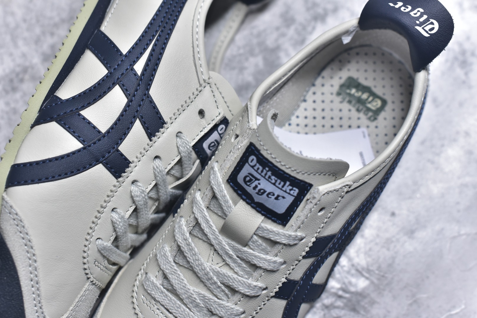 图片[9]-#Onitsuka Tiger鬼塚虎 MEXICO 66 进口皮料 一比一复刻 舒适百搭 低帮 板鞋 男女同款 T5米灰藏青 1183C102-200尺码 35 36 37 37.5 38 39 39.5 40 40.5 41.5 42 42.5 43.5 44 44.5 45-选品中心