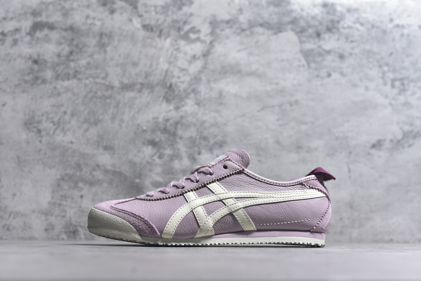 #Onitsuka Tiger鬼塚虎 MEXICO 66 进口皮料 一比一复刻 舒适百搭 低帮 板鞋 男女同款 T24香芋紫 1183B771-703 尺码 35 36 37 37.5 38 39 39.5-选品中心