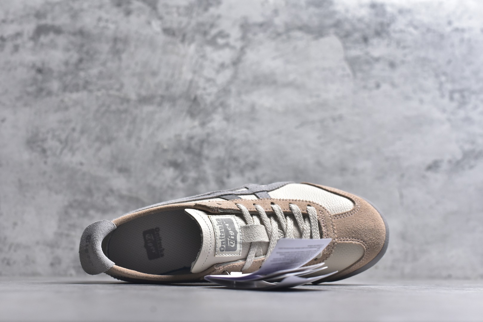 图片[4]-#Onitsuka Tiger鬼塚虎 MEXICO 66 进口皮料 一比一复刻 舒适百搭 低帮 板鞋 男女同款 T30灰粉 1183C076-252 尺码 35 36 37 37.5 38 39 39.5 40 40.5 41.5 42 42.5 43.5 44 44.5 45-选品中心