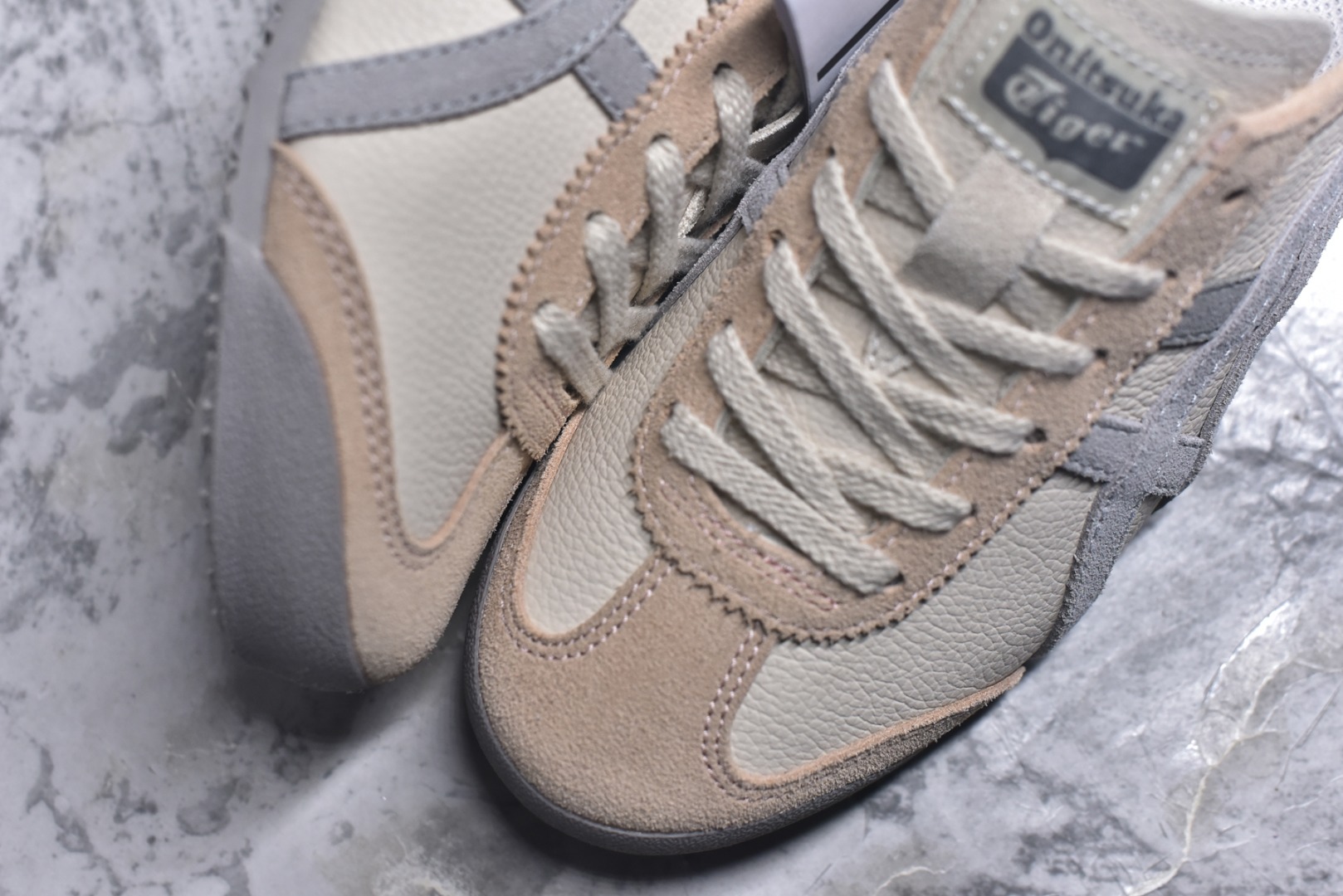 图片[8]-#Onitsuka Tiger鬼塚虎 MEXICO 66 进口皮料 一比一复刻 舒适百搭 低帮 板鞋 男女同款 T30灰粉 1183C076-252 尺码 35 36 37 37.5 38 39 39.5 40 40.5 41.5 42 42.5 43.5 44 44.5 45-选品中心