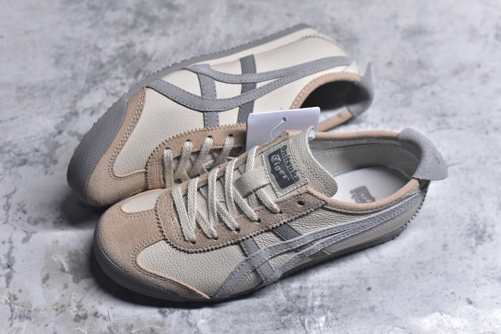 图片[7]-#Onitsuka Tiger鬼塚虎 MEXICO 66 进口皮料 一比一复刻 舒适百搭 低帮 板鞋 男女同款 T30灰粉 1183C076-252 尺码 35 36 37 37.5 38 39 39.5 40 40.5 41.5 42 42.5 43.5 44 44.5 45-选品中心