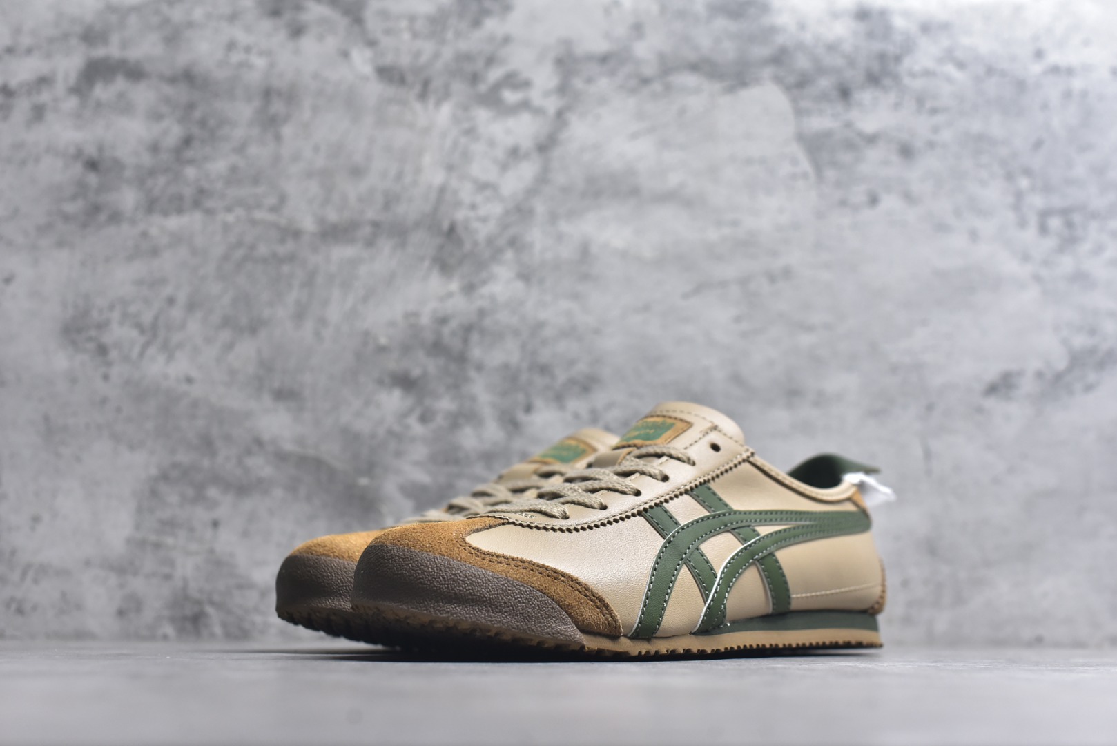 图片[2]-#Onitsuka Tiger鬼塚虎 MEXICO 66 进口皮料 一比一复刻 舒适百搭 低帮 板鞋 男女同款 T11浅棕绿 1183C102-250 尺码 35 36 37 37.5 38 39 39.5 40 40.5 41.5 42 42.5 43.5 44 44.5 45-选品中心