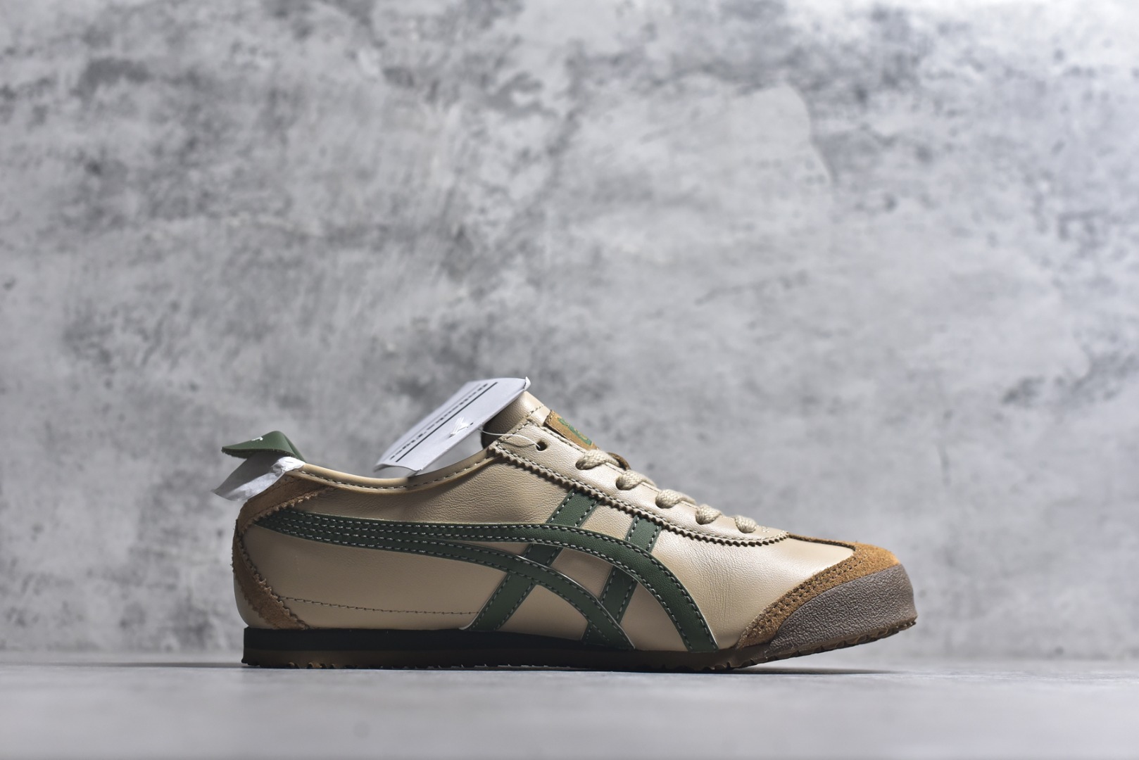 图片[3]-#Onitsuka Tiger鬼塚虎 MEXICO 66 进口皮料 一比一复刻 舒适百搭 低帮 板鞋 男女同款 T11浅棕绿 1183C102-250 尺码 35 36 37 37.5 38 39 39.5 40 40.5 41.5 42 42.5 43.5 44 44.5 45-选品中心