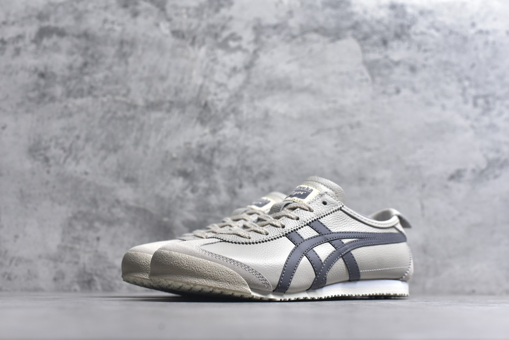 图片[2]-#Onitsuka Tiger鬼塚虎 MEXICO 66 进口皮料 一比一复刻 舒适百搭 低帮 板鞋 男女同款 T12燕麦色 1183A201-250 尺码 35 36 37 37.5 38 39 39.5 40 40.5 41.5 42 42.5 43.5 44 44.5 45-选品中心