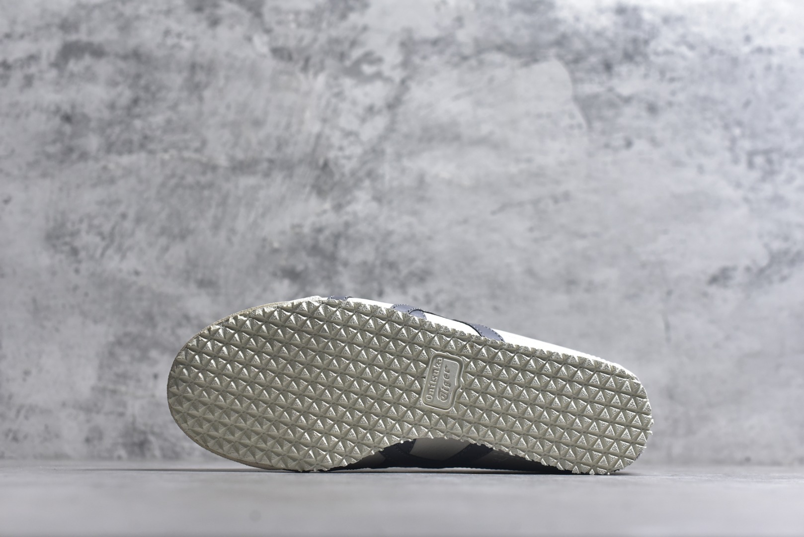 图片[6]-#Onitsuka Tiger鬼塚虎 MEXICO 66 进口皮料 一比一复刻 舒适百搭 低帮 板鞋 男女同款 T12燕麦色 1183A201-250 尺码 35 36 37 37.5 38 39 39.5 40 40.5 41.5 42 42.5 43.5 44 44.5 45-选品中心