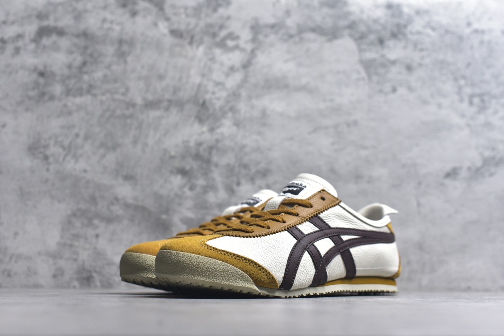 图片[2]-# Onitsuka Tiger鬼塚虎 MEXICO 66 进口皮料 一比一复刻 舒适百搭 低帮 板鞋 男女同款 T3米棕 1183A201-117 尺码 35 36 37 37.5 38 39 39.5 40 40.5 41.5 42 42.5 43.5 44 44.5 45-选品中心