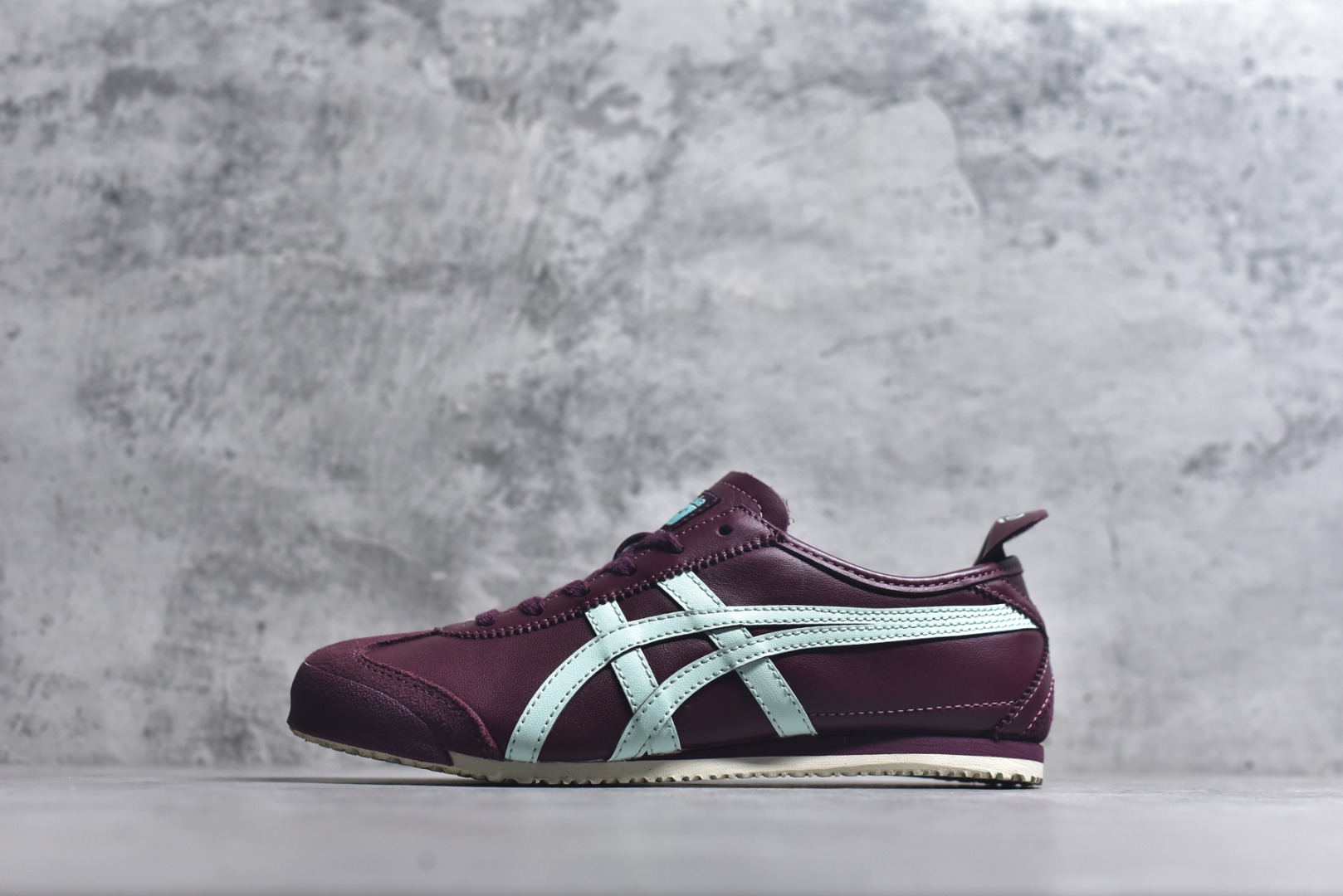 #Onitsuka Tiger鬼塚虎 MEXICO 66 进口皮料 一比一复刻 舒适百搭 低帮 板鞋 男女同款 T28深红 1183C102-500 尺码 35 36 37 37.5 38 39 39.5 40 40.5 41.5 42 42.5 43.5 44 44.5 45-选品中心