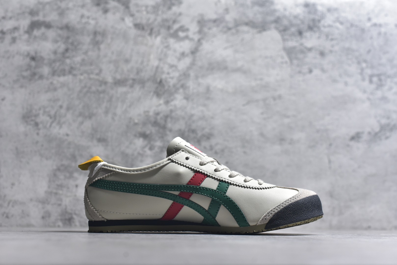 图片[3]-#Onitsuka Tiger鬼塚虎 MEXICO 66 进口皮料 一比一复刻 舒适百搭 低帮 板鞋 男女同款 T15巴斯光年 1183C102-201 尺码 35 36 37 37.5 38 39 39.5 40 40.5 41.5 42 42.5 43.5 44 44.5 45-选品中心