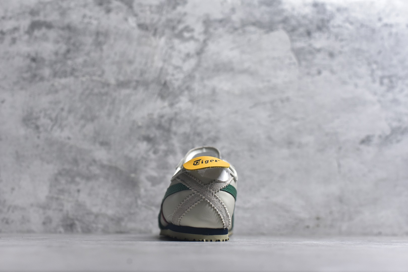 图片[5]-#Onitsuka Tiger鬼塚虎 MEXICO 66 进口皮料 一比一复刻 舒适百搭 低帮 板鞋 男女同款 T15巴斯光年 1183C102-201 尺码 35 36 37 37.5 38 39 39.5 40 40.5 41.5 42 42.5 43.5 44 44.5 45-选品中心